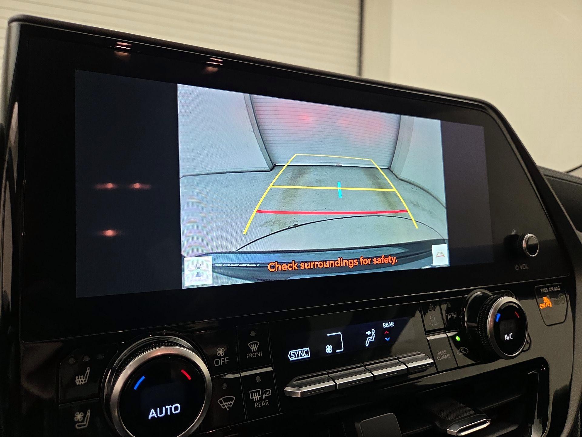 Thumbnail: 2023 Toyota Highlander - 13