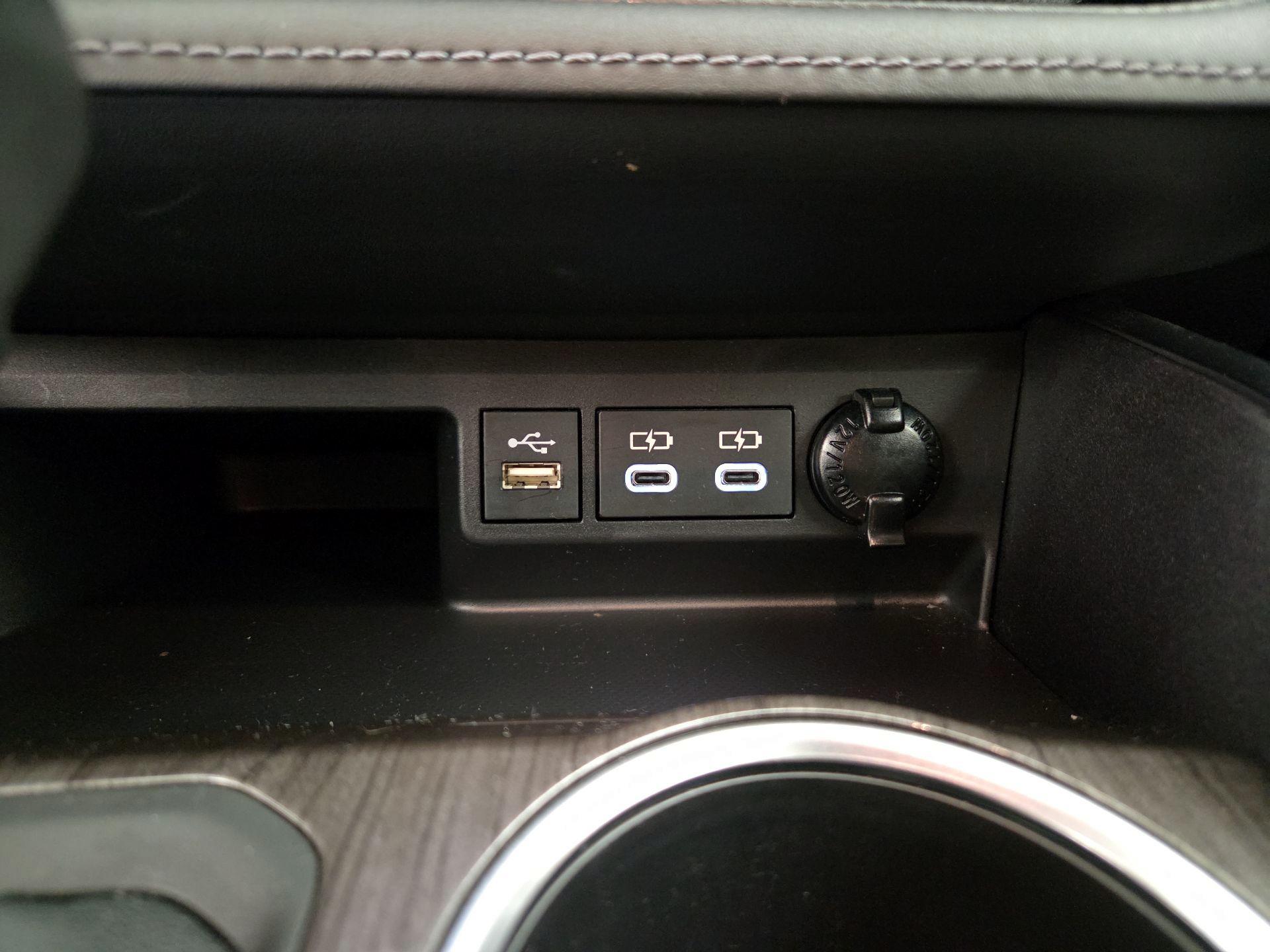 Thumbnail: 2023 Toyota Highlander - 17