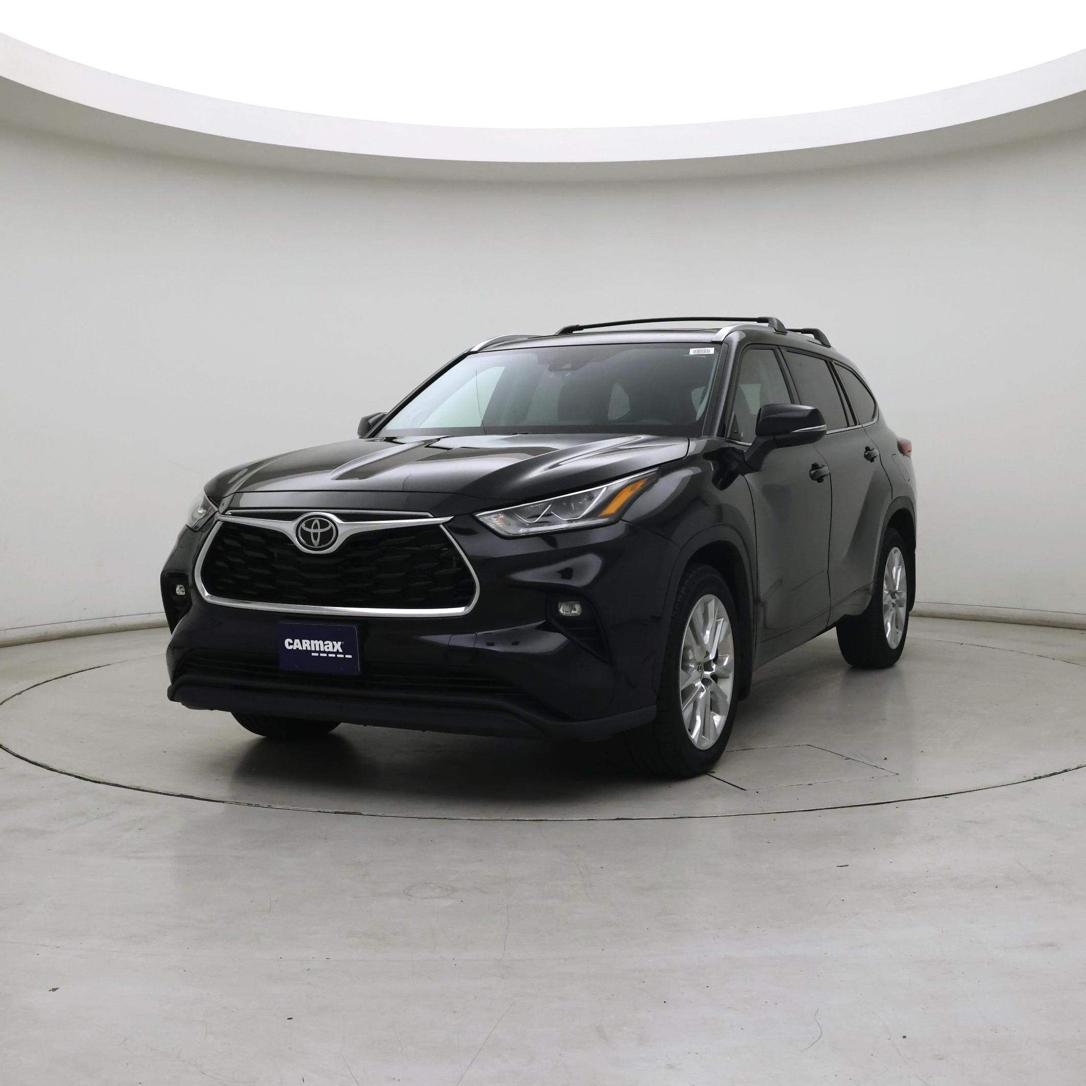 Thumbnail: 2023 Toyota Highlander - 4