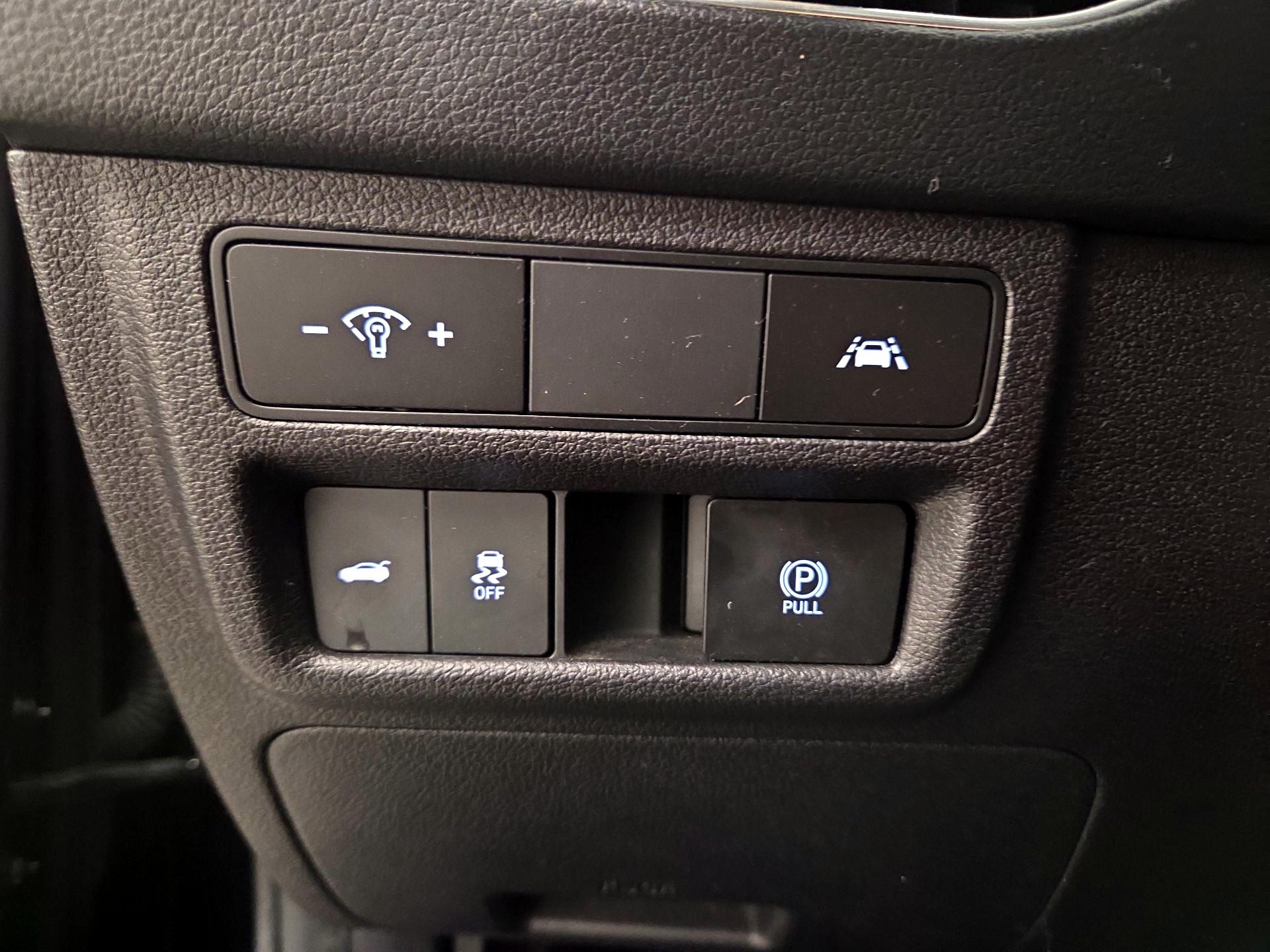 Thumbnail: 2022 Hyundai Sonata - 13