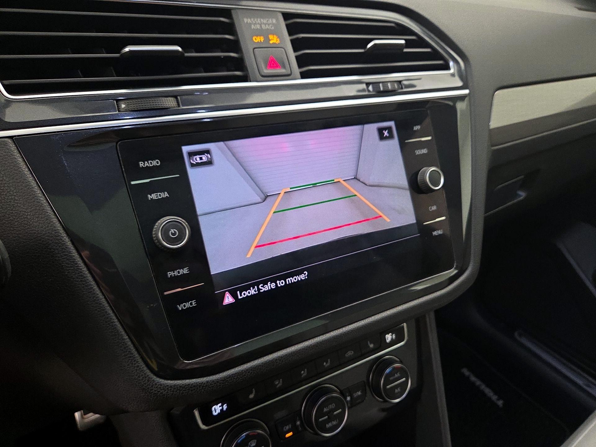 Thumbnail: 2021 Volkswagen Tiguan - 14