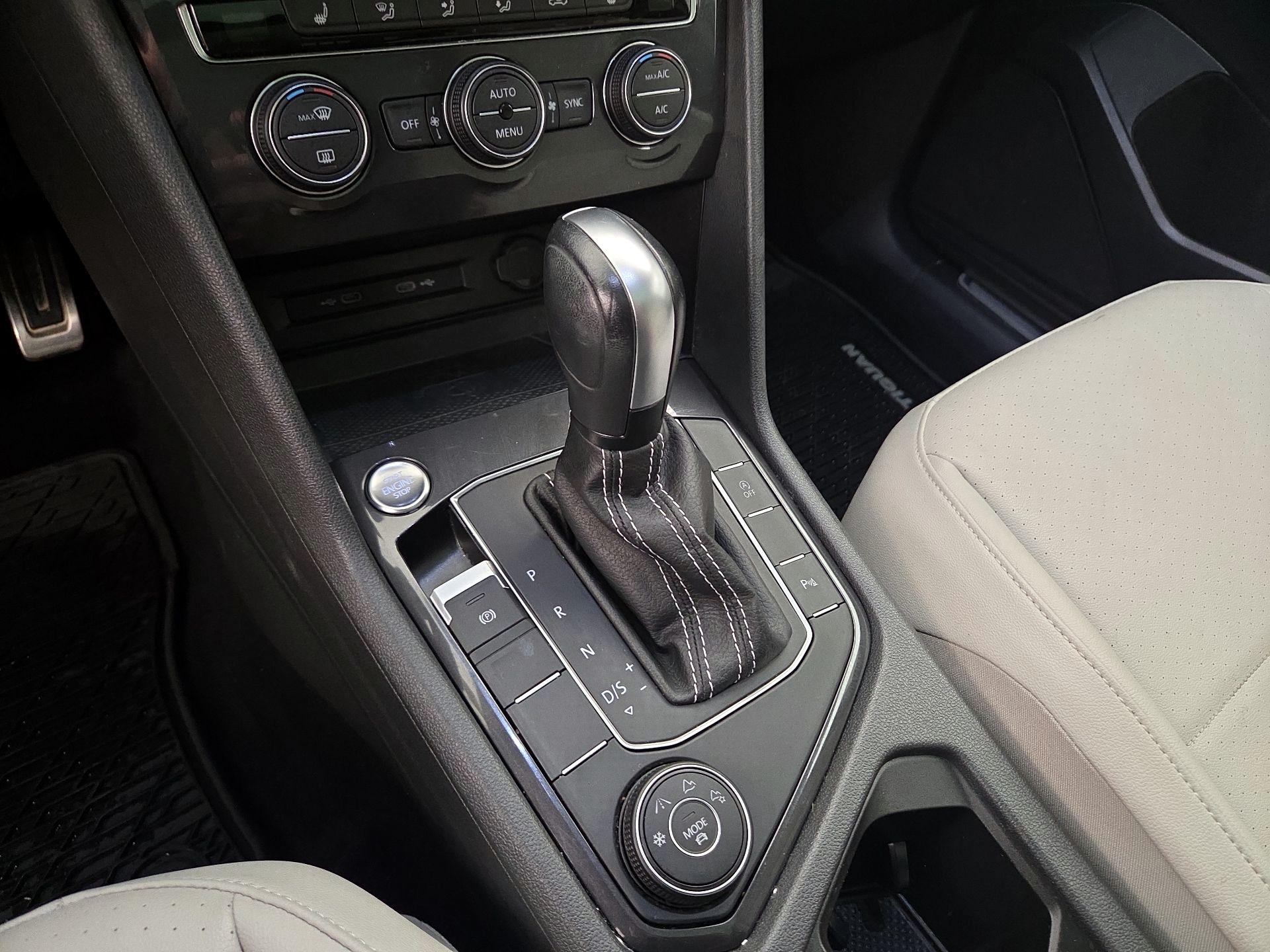 Thumbnail: 2021 Volkswagen Tiguan - 17