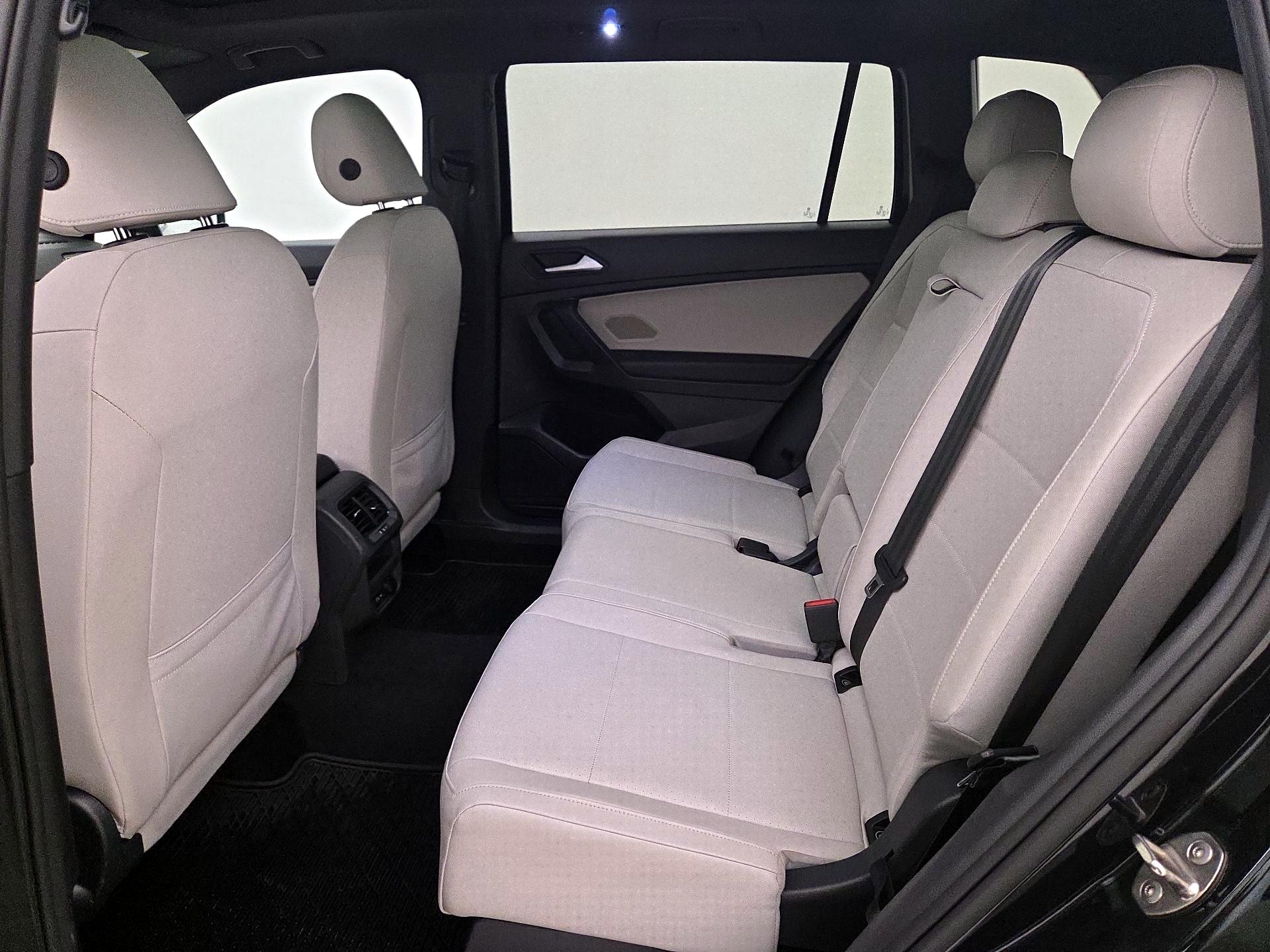 Thumbnail: 2021 Volkswagen Tiguan - 20