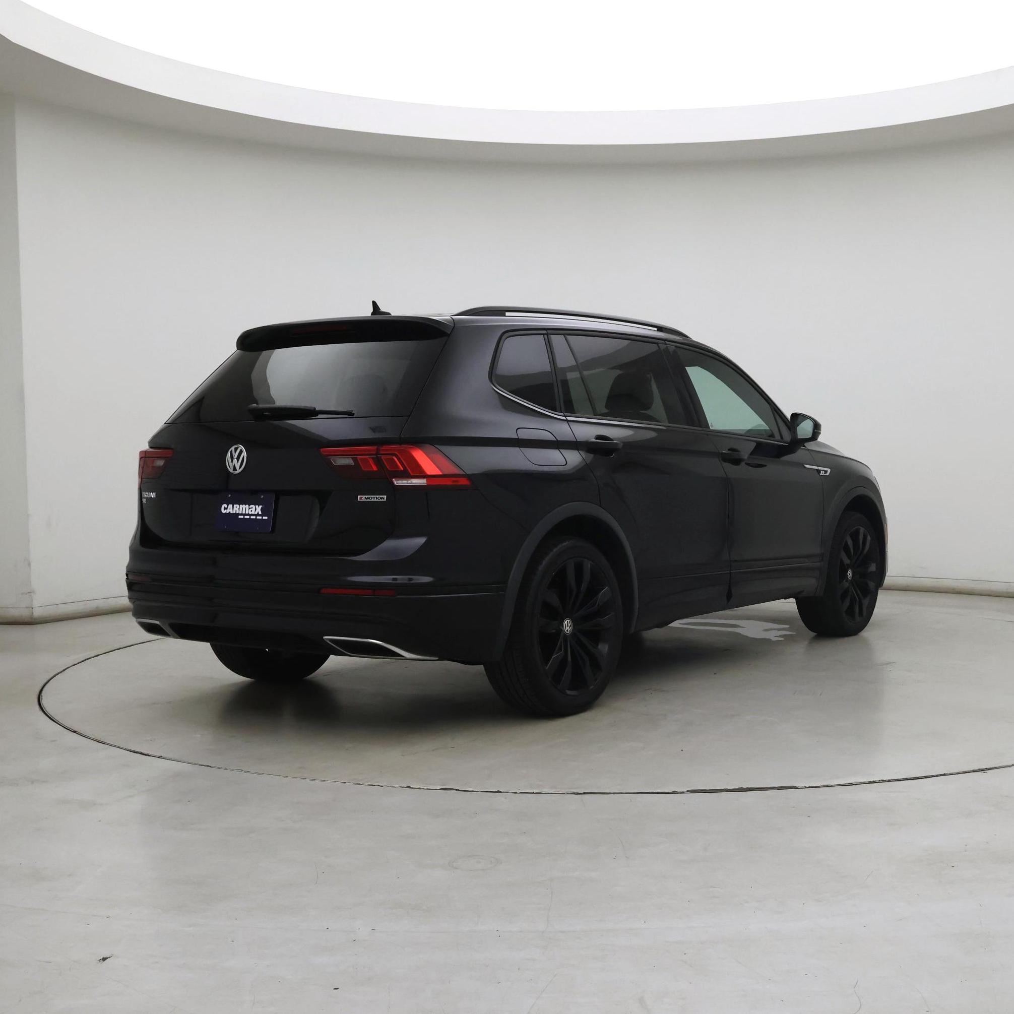 Thumbnail: 2021 Volkswagen Tiguan - 8