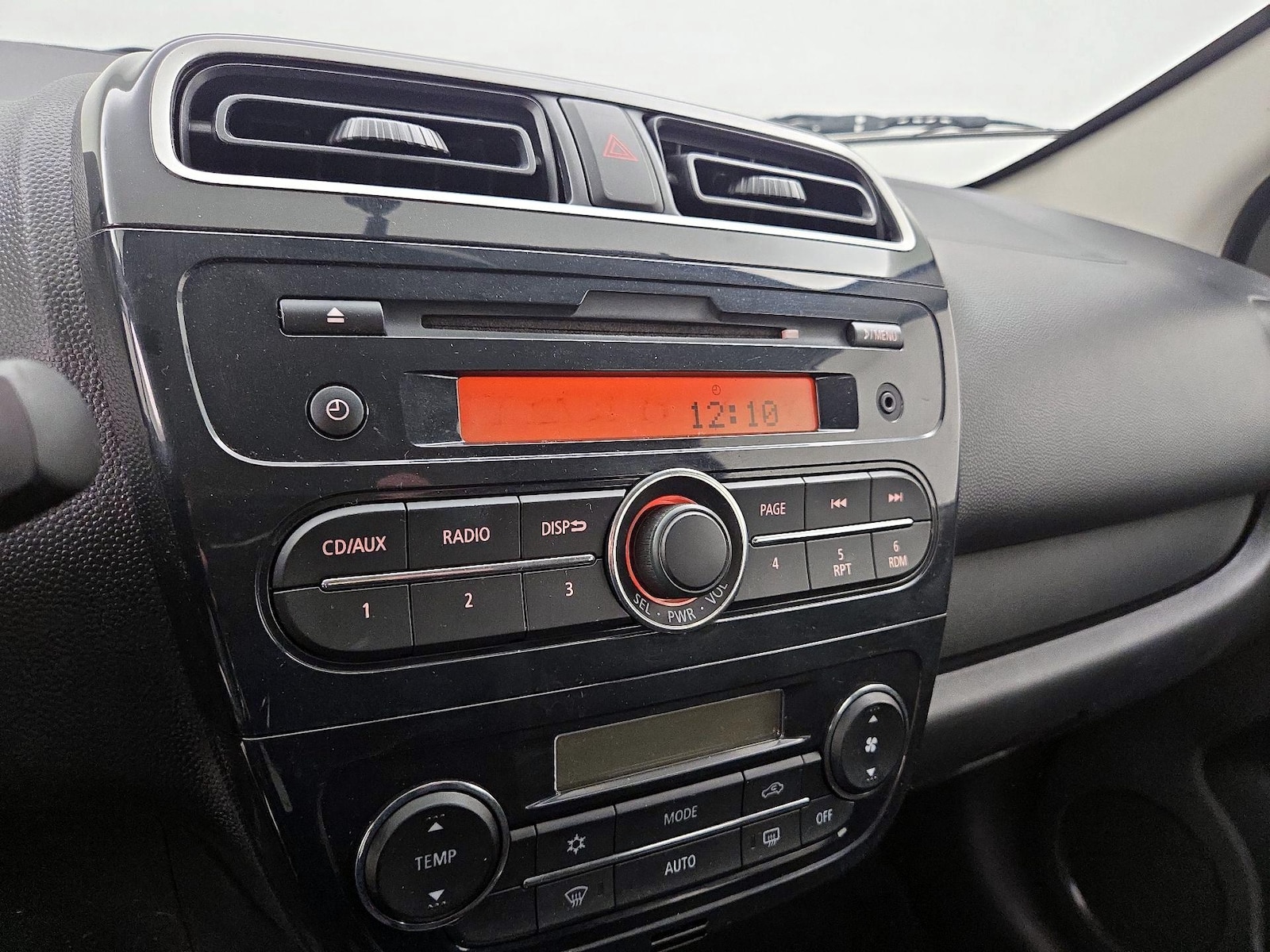 2015 Mitsubishi Mirage ES - Photo 15