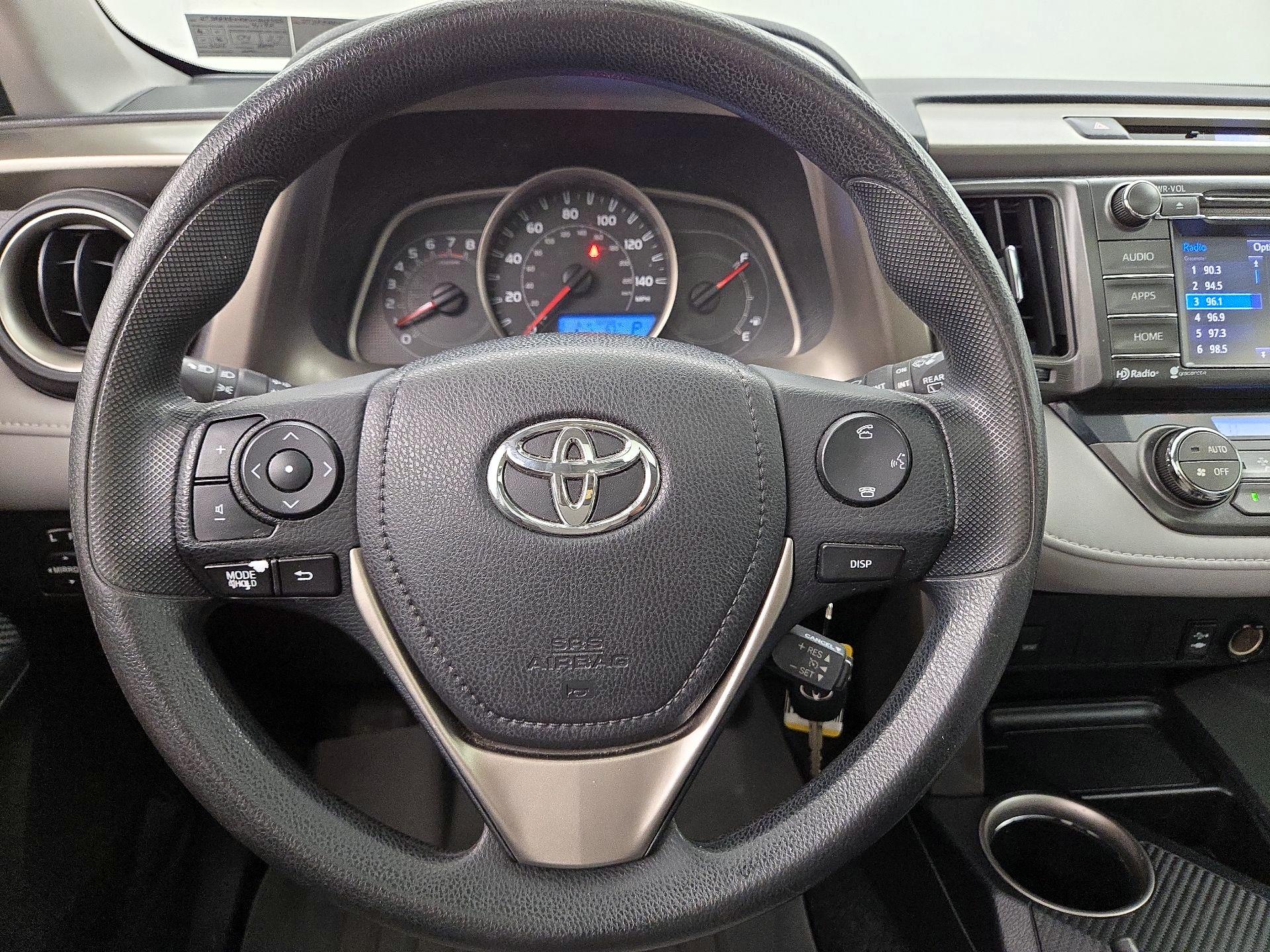 Thumbnail: 2014 Toyota RAV4 - 10