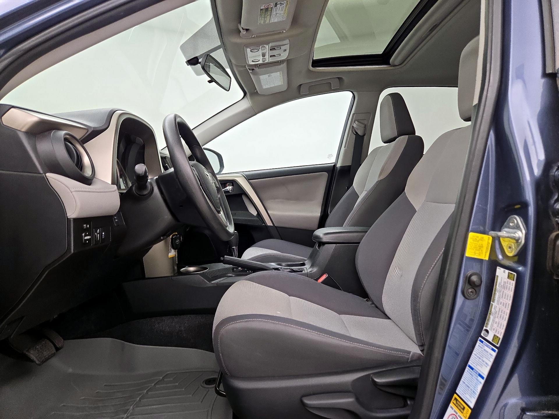 Thumbnail: 2014 Toyota RAV4 - 11