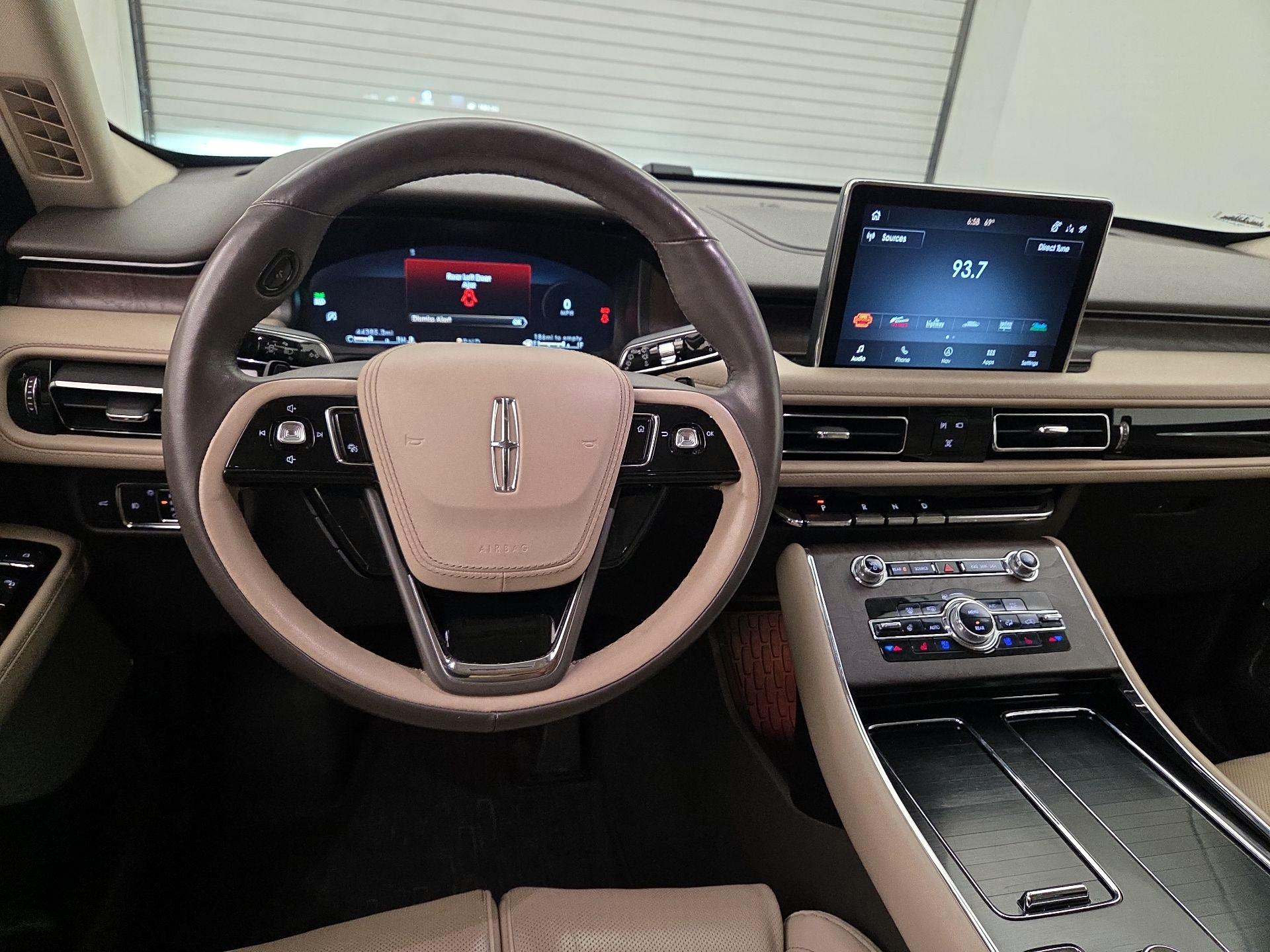 Thumbnail: 2021 Lincoln Aviator - 10