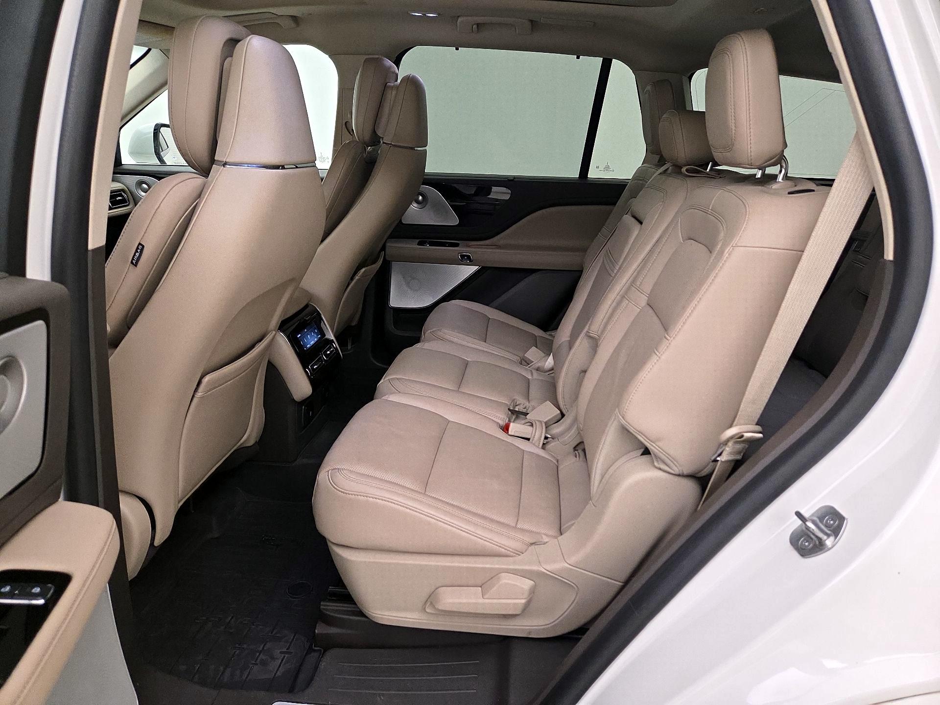 Thumbnail: 2021 Lincoln Aviator - 20
