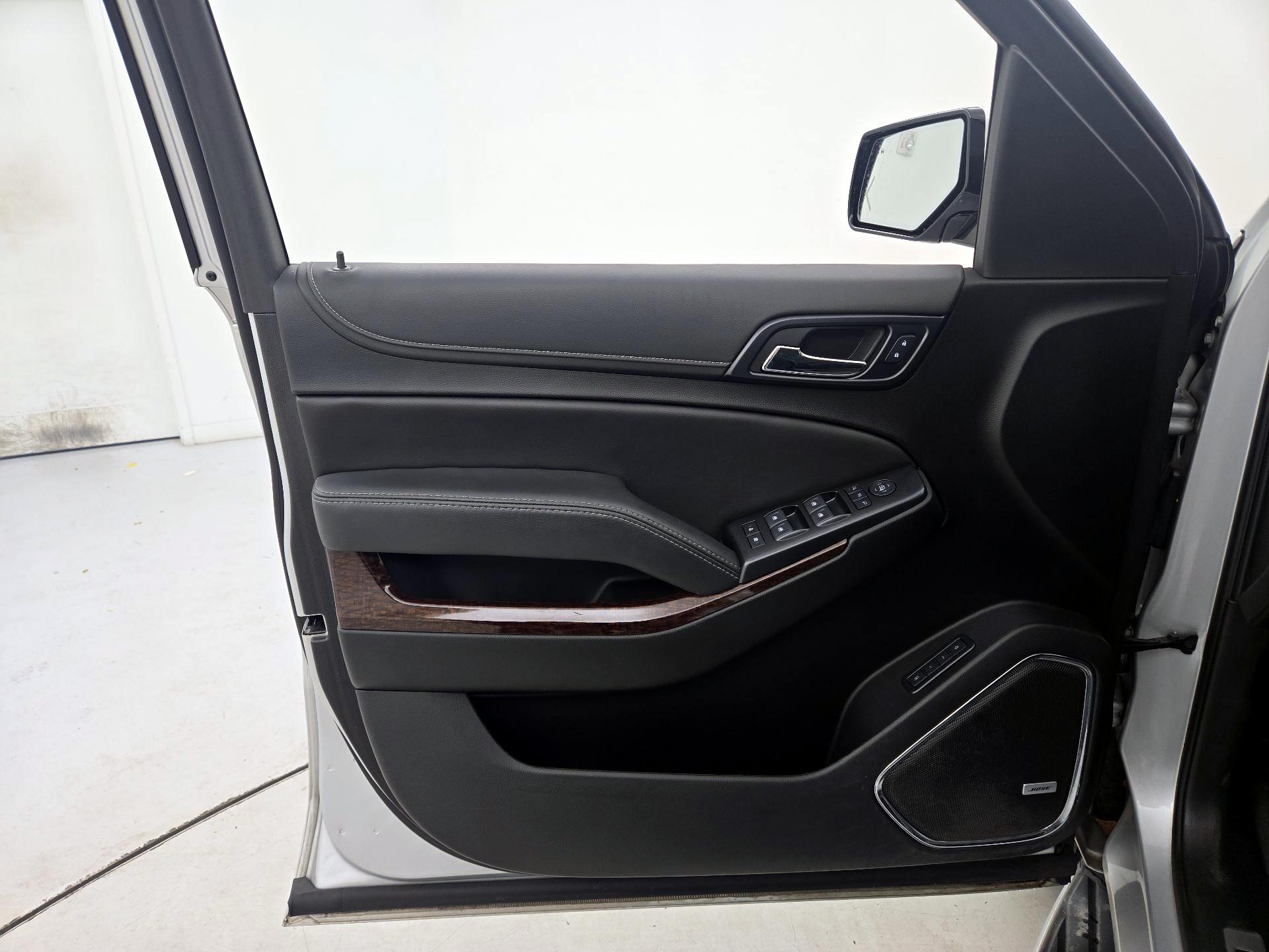 Thumbnail: 2019 GMC Yukon XL - 12