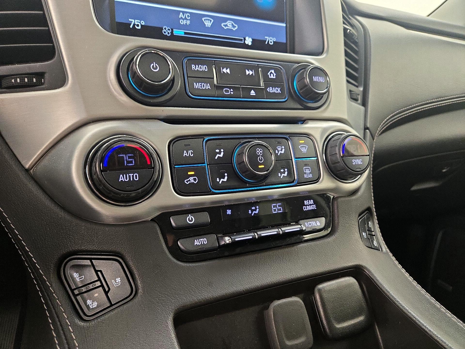 Thumbnail: 2019 GMC Yukon XL - 17