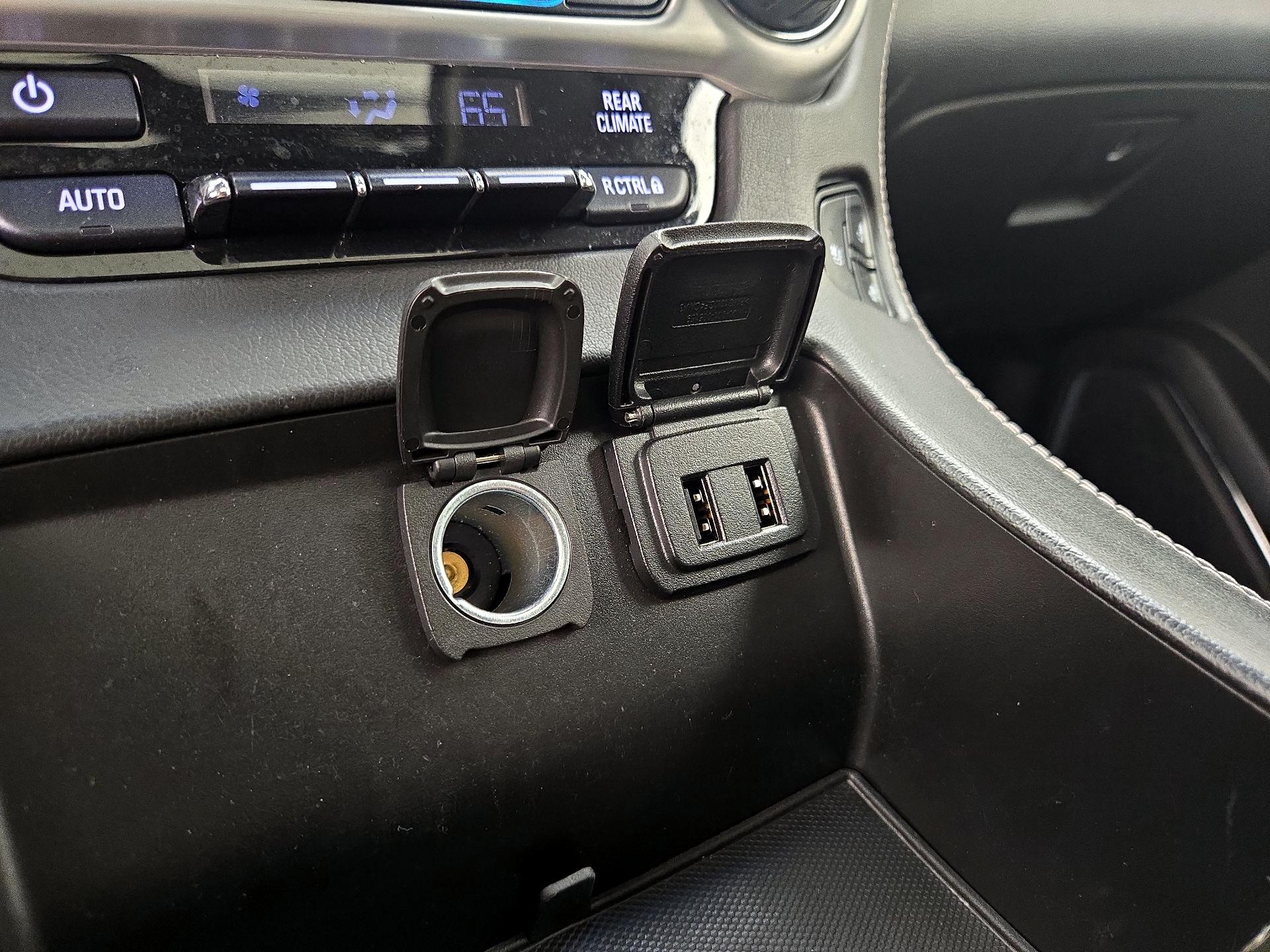 Thumbnail: 2019 GMC Yukon XL - 19