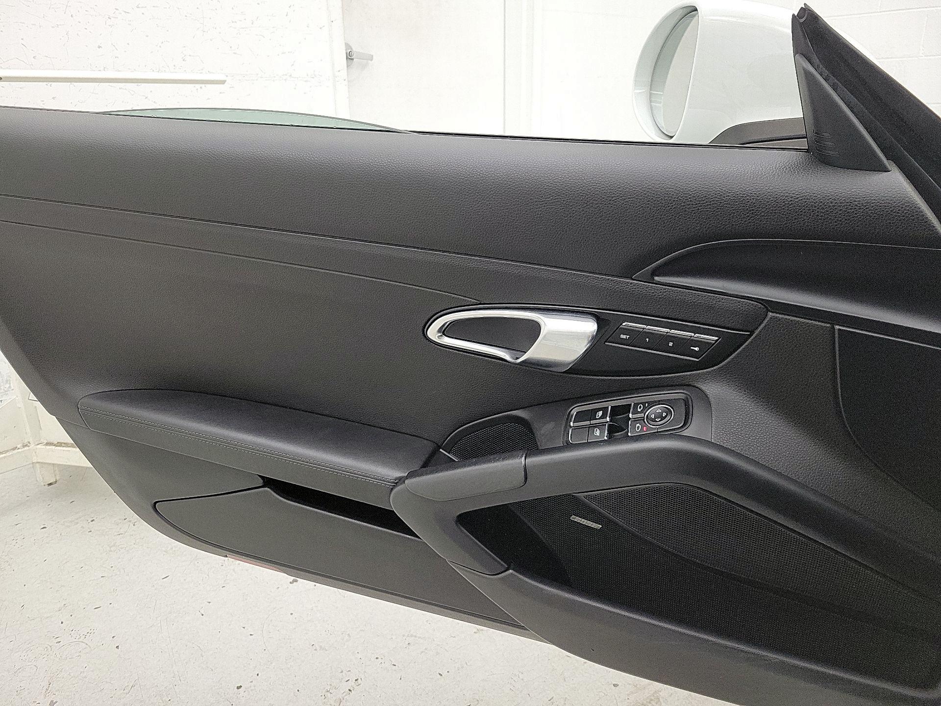 Thumbnail: 2019 Porsche 718 Cayman - 12