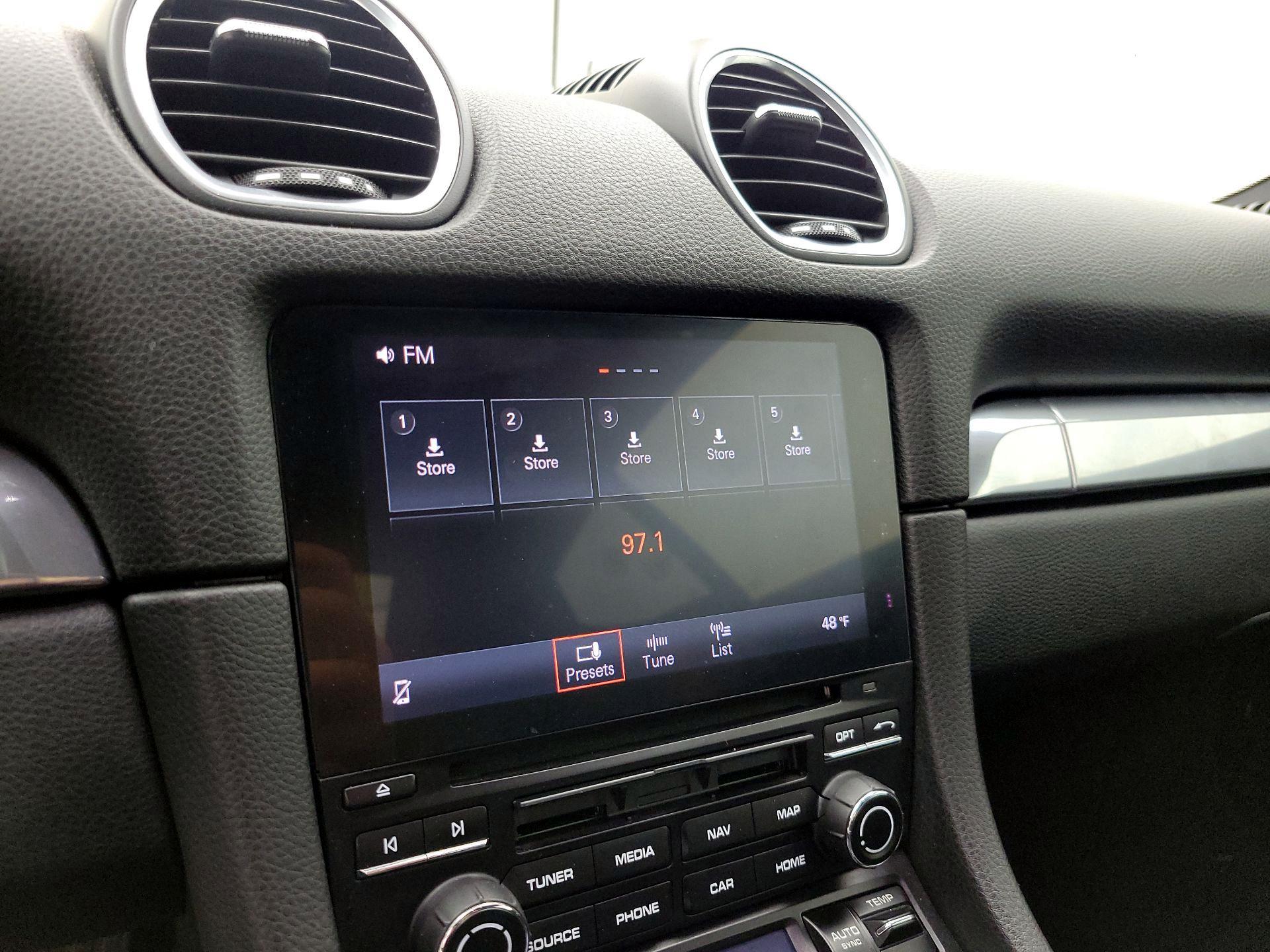 Thumbnail: 2019 Porsche 718 Cayman - 16