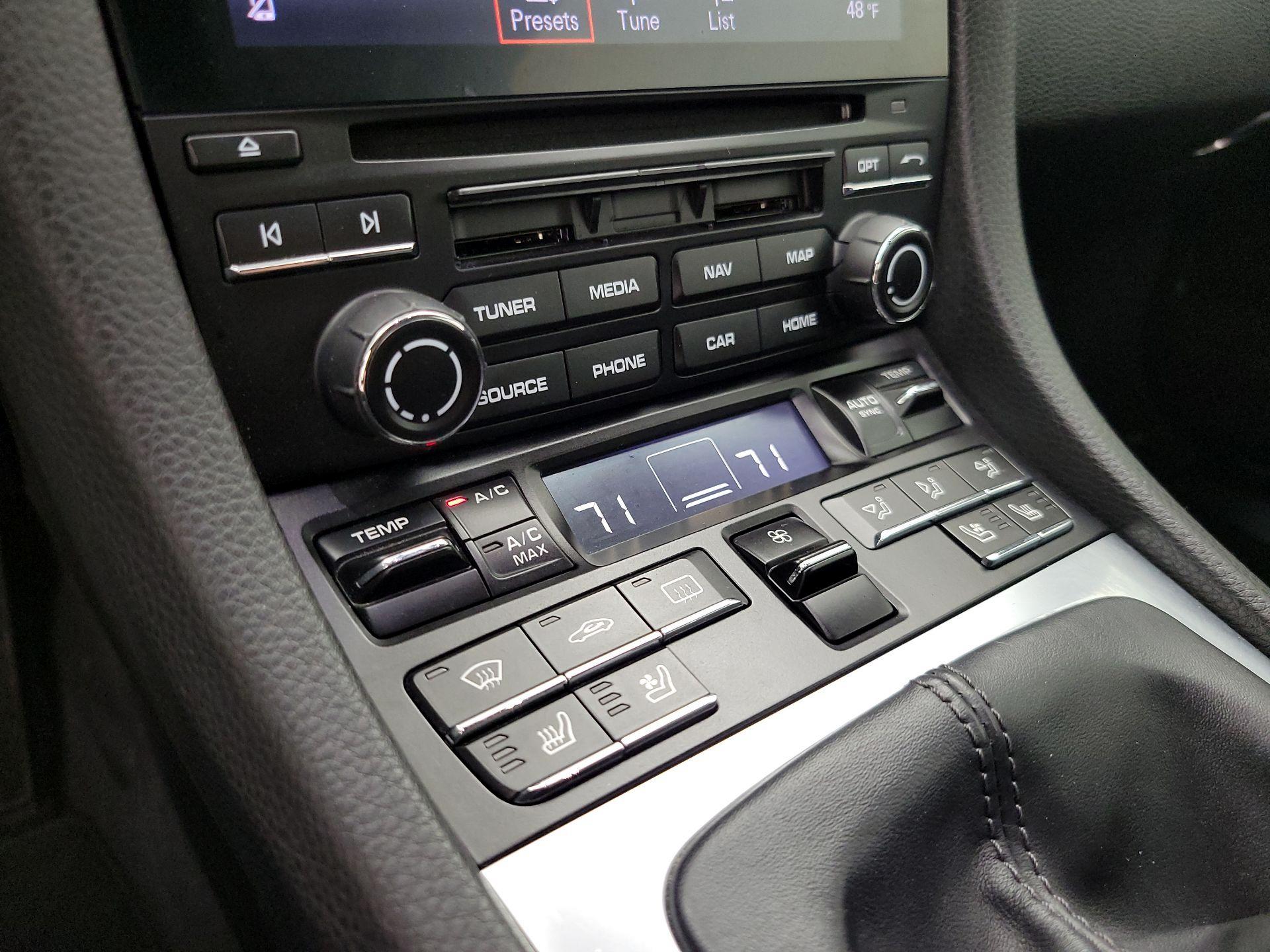 Thumbnail: 2019 Porsche 718 Cayman - 17