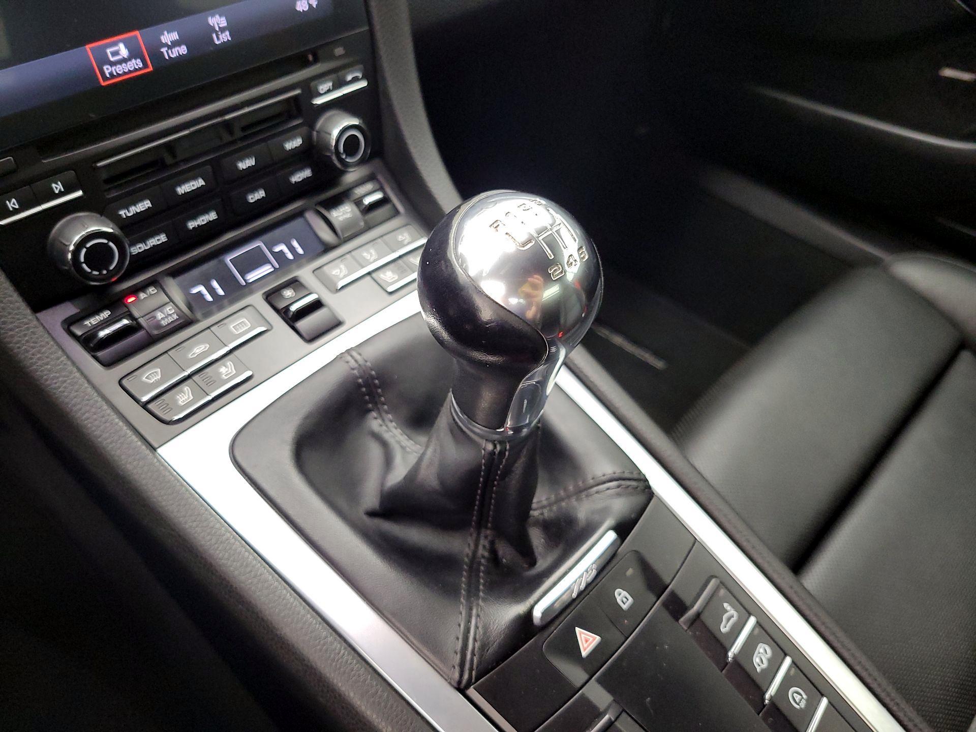 Thumbnail: 2019 Porsche 718 Cayman - 18