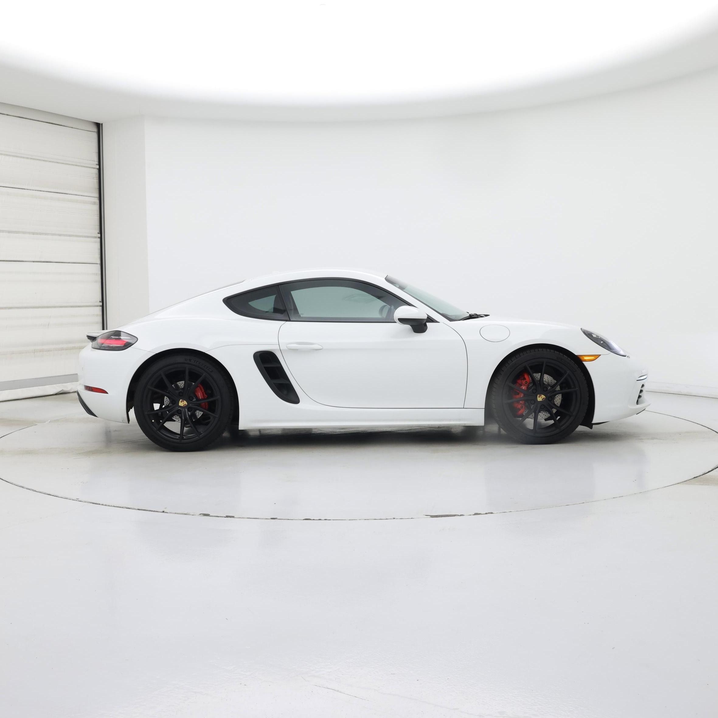 Thumbnail: 2019 Porsche 718 Cayman - 7