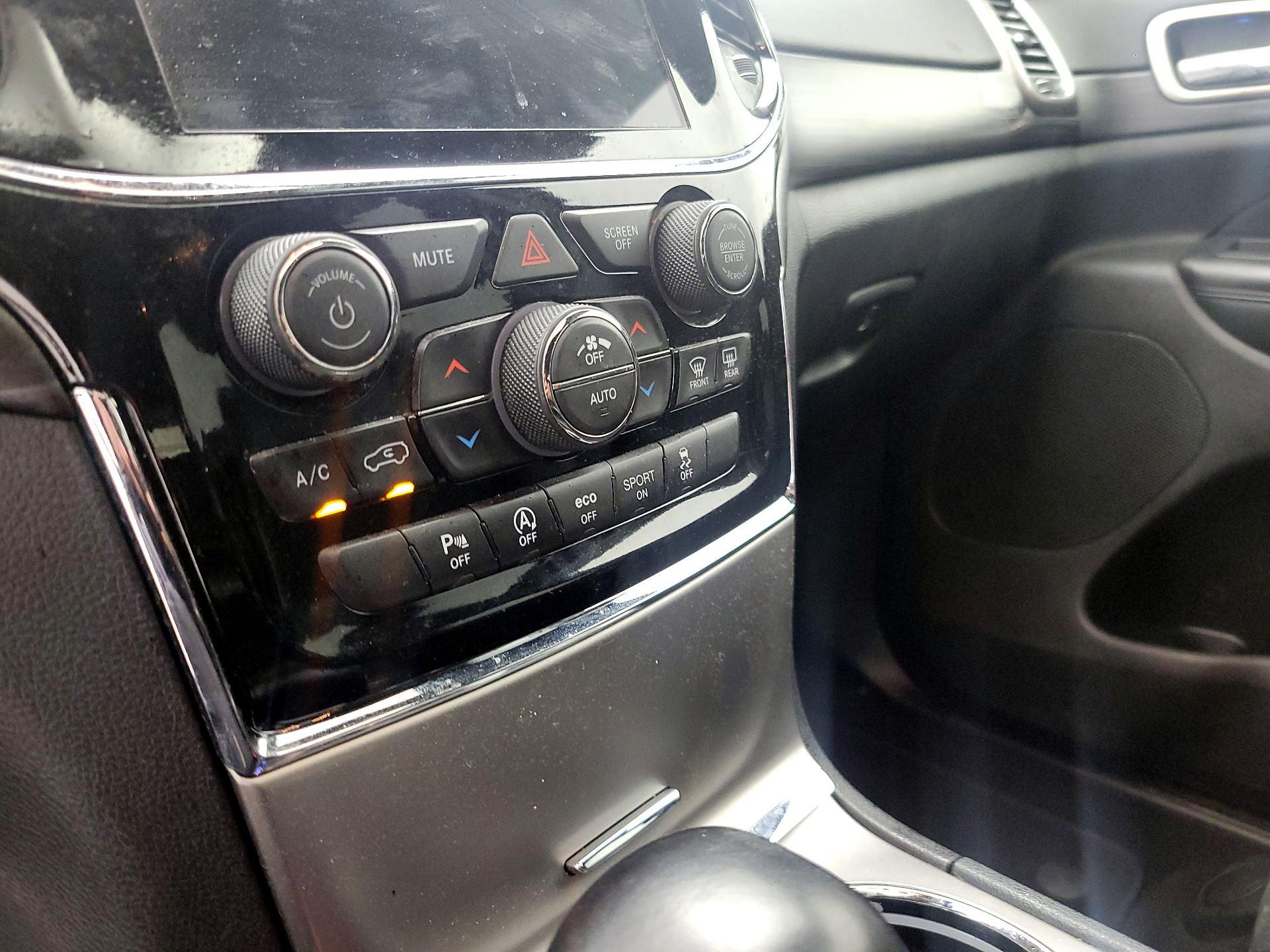 Thumbnail: 2020 Jeep Grand Cherokee - 15