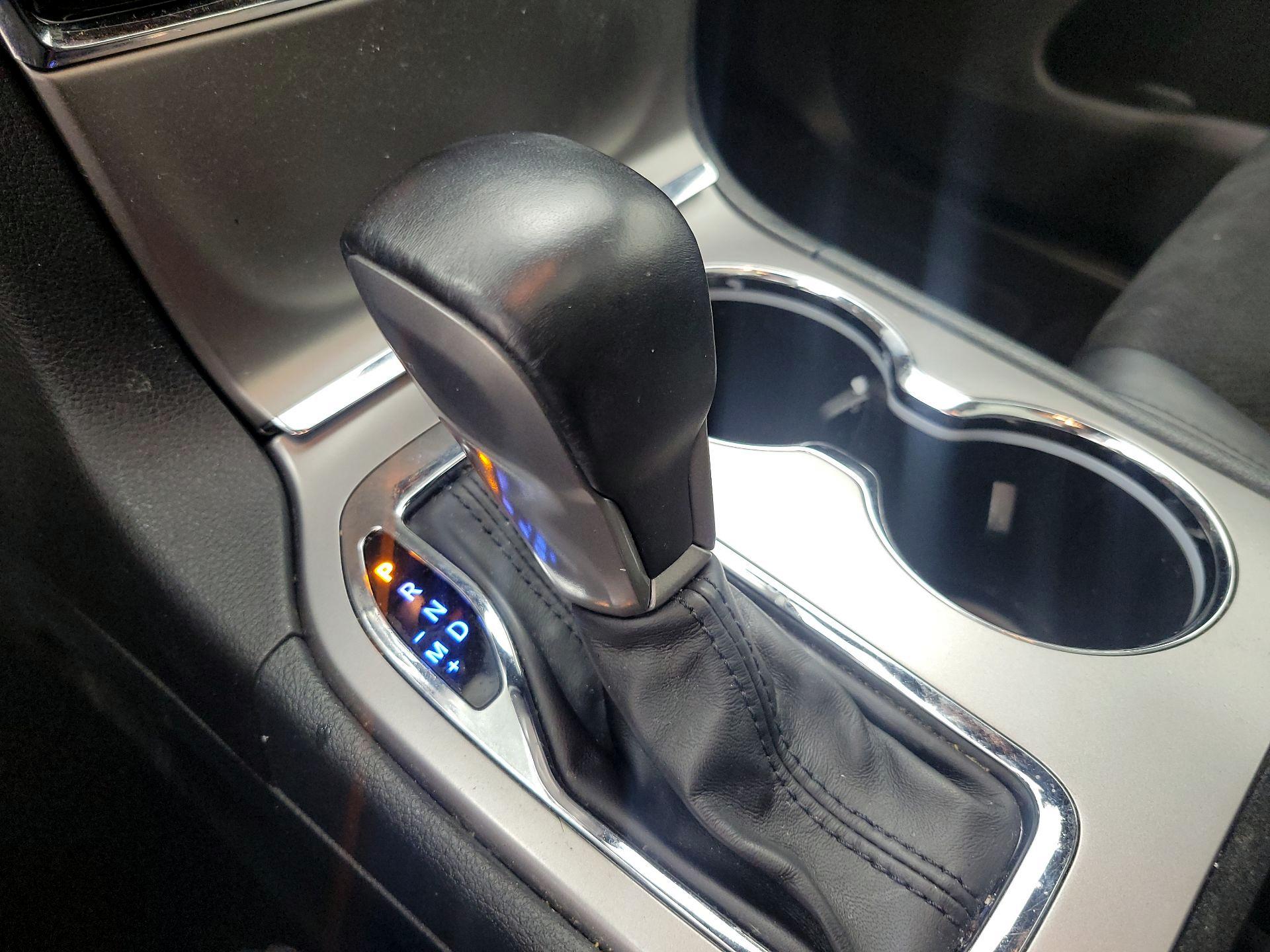 Thumbnail: 2020 Jeep Grand Cherokee - 16