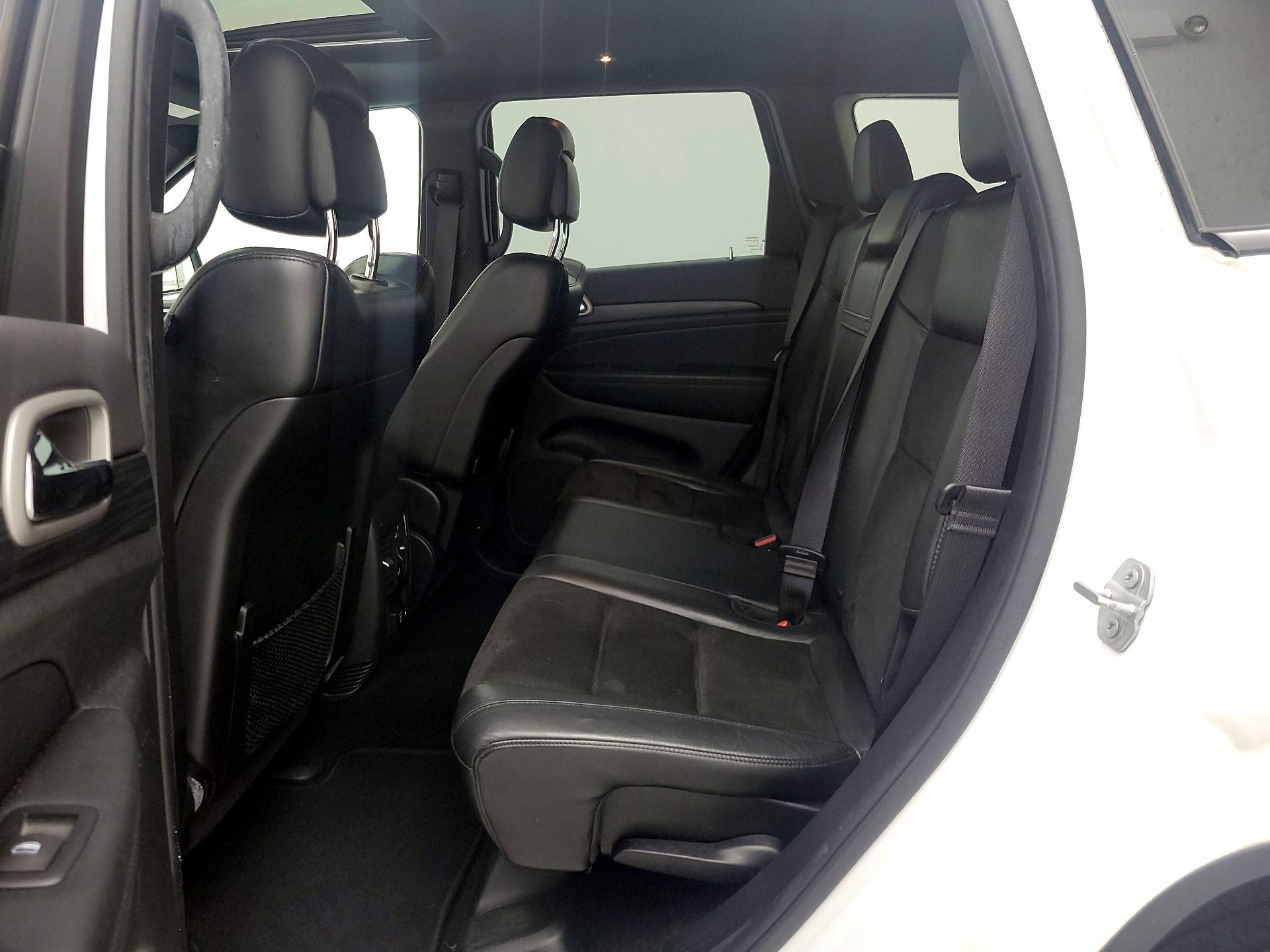 Thumbnail: 2020 Jeep Grand Cherokee - 18