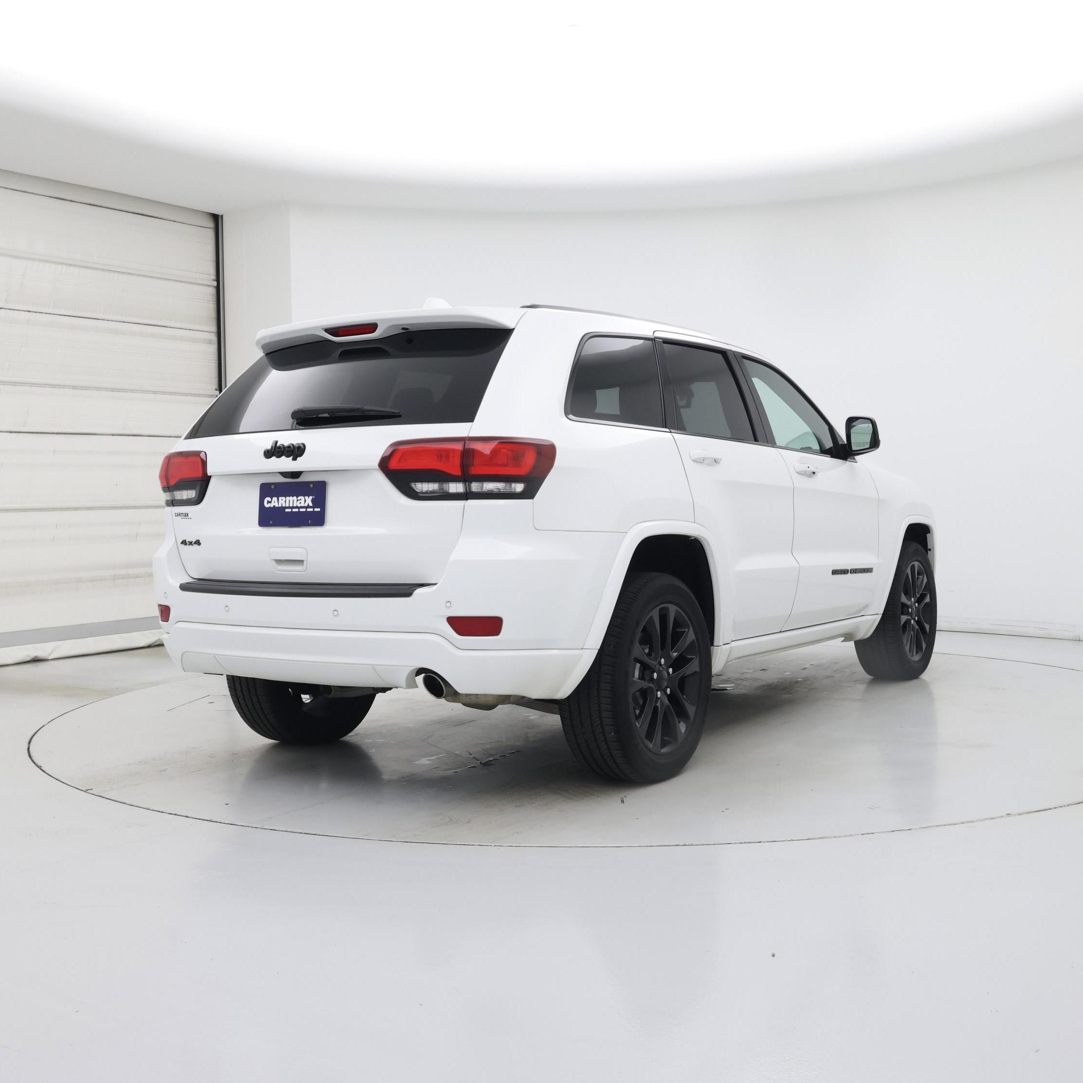 Thumbnail: 2020 Jeep Grand Cherokee - 8