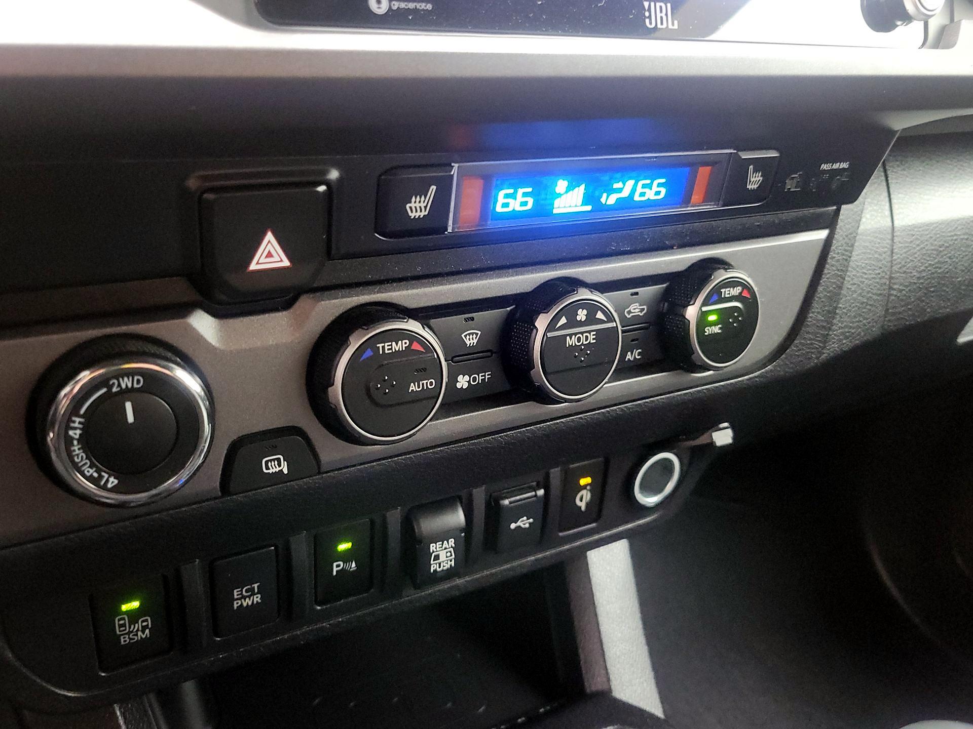 Thumbnail: 2022 Toyota Tacoma - 17