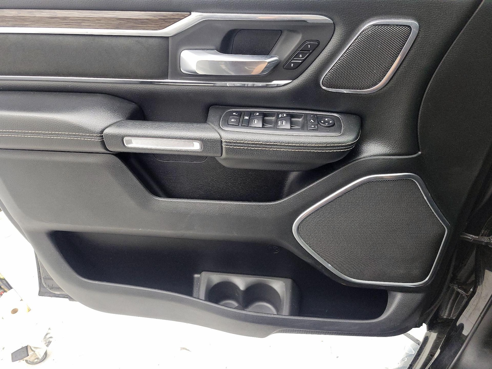 2019 RAM Ram 1500 Pickup Laramie - Photo 13