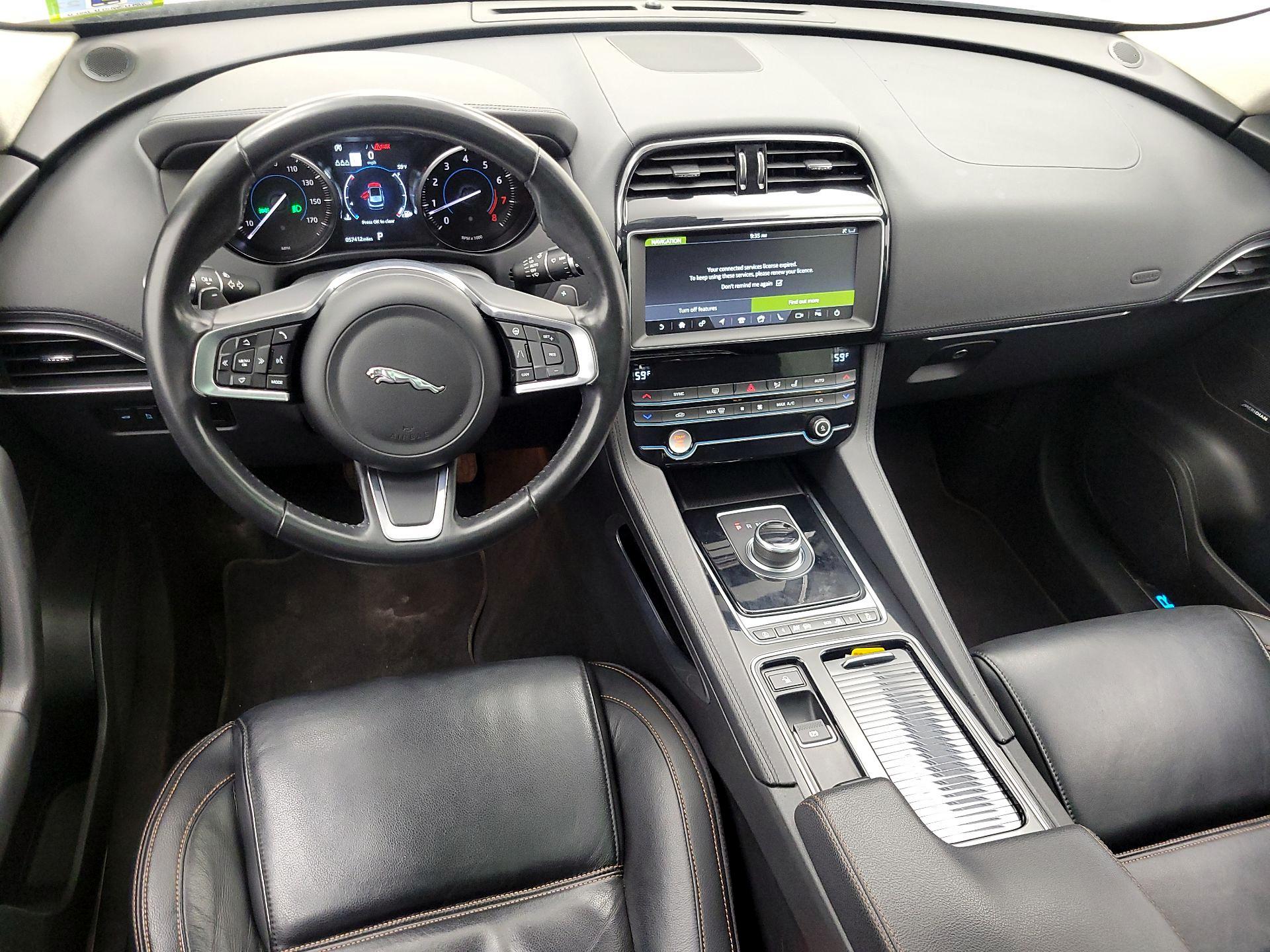 Thumbnail: 2020 Jaguar F-Pace - 9