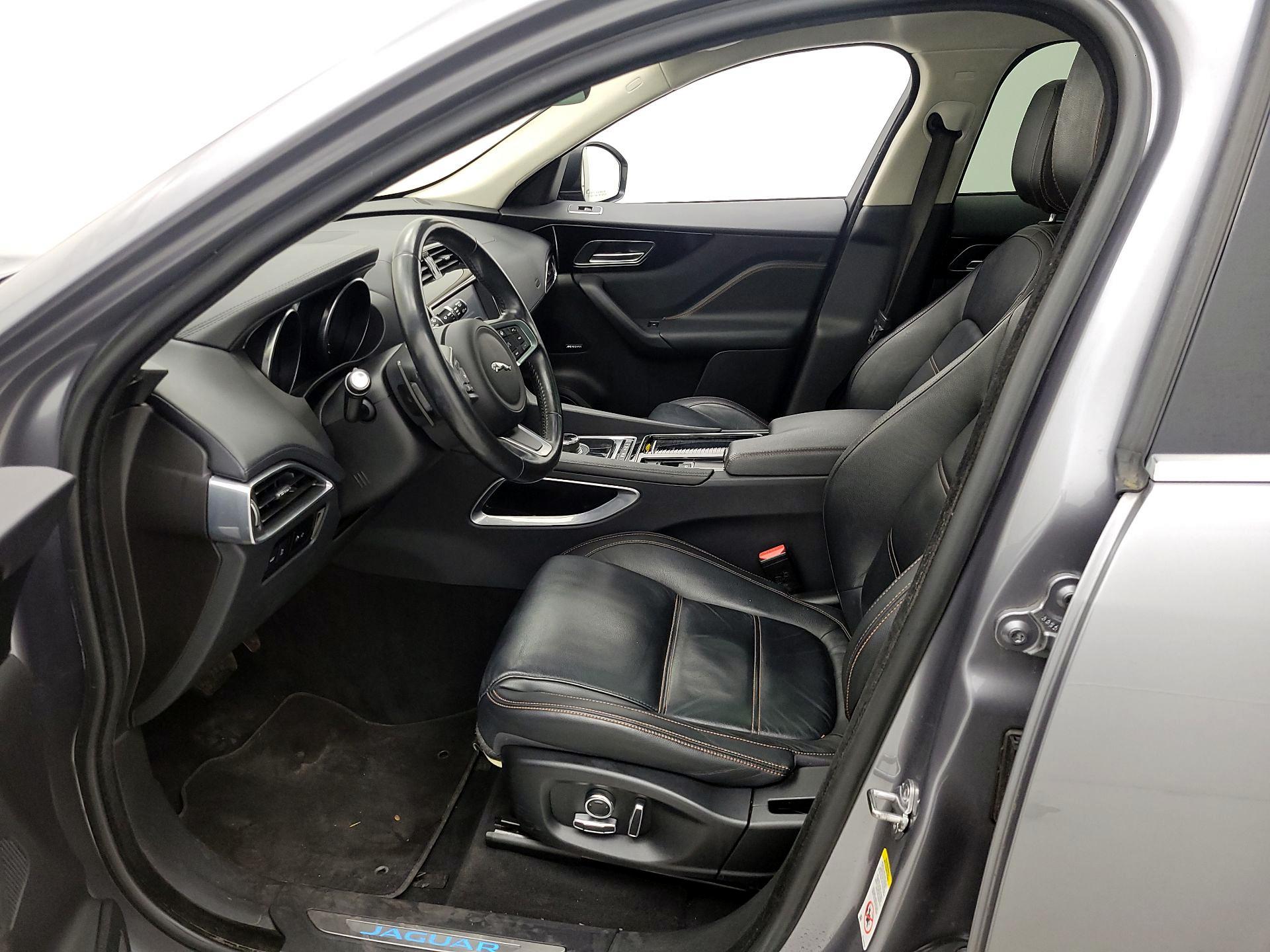 Thumbnail: 2020 Jaguar F-Pace - 11