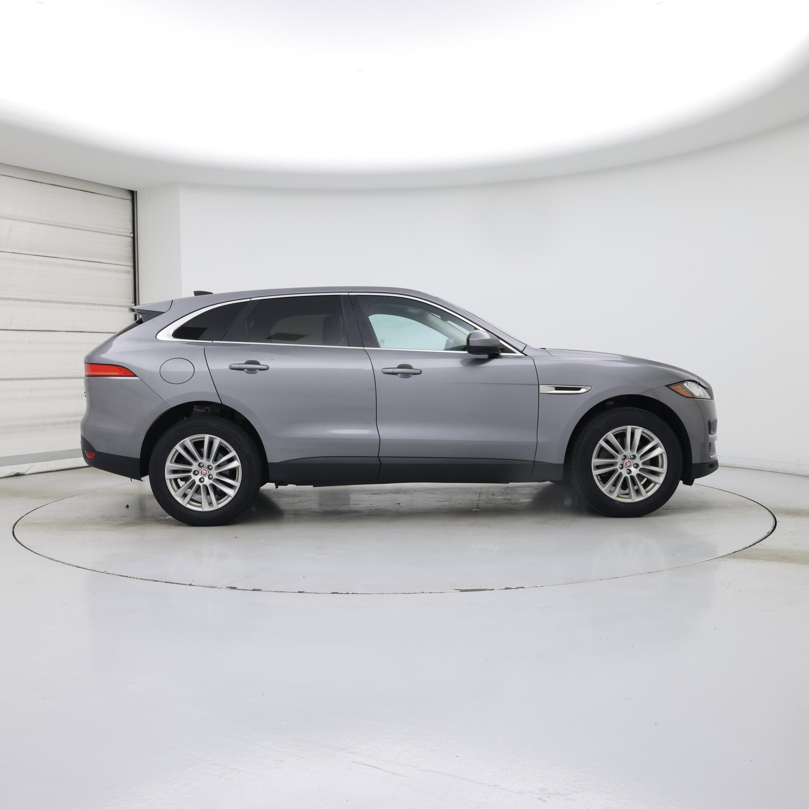 Thumbnail: 2020 Jaguar F-Pace - 7