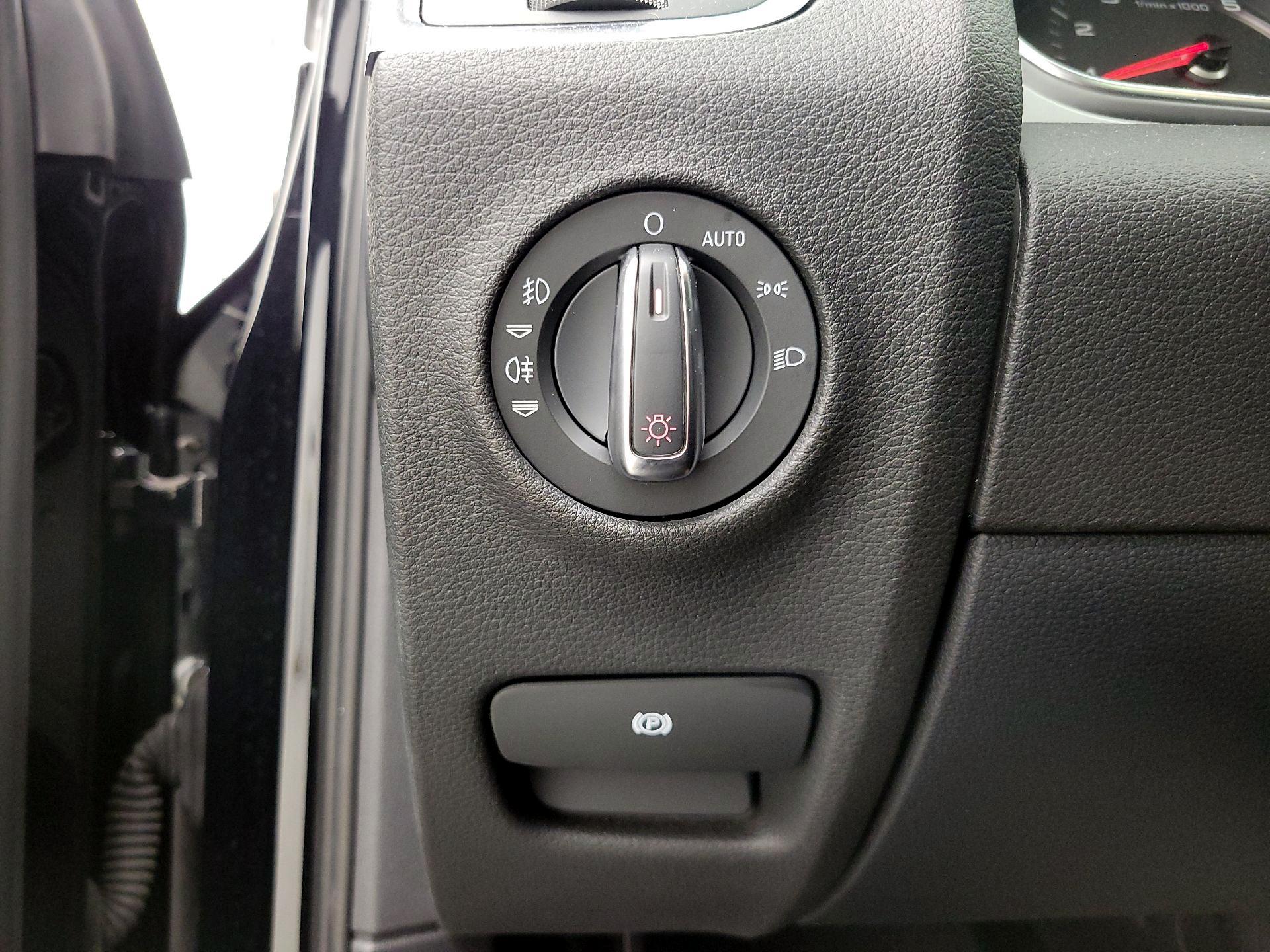 Thumbnail: 2015 Audi Q7 - 13