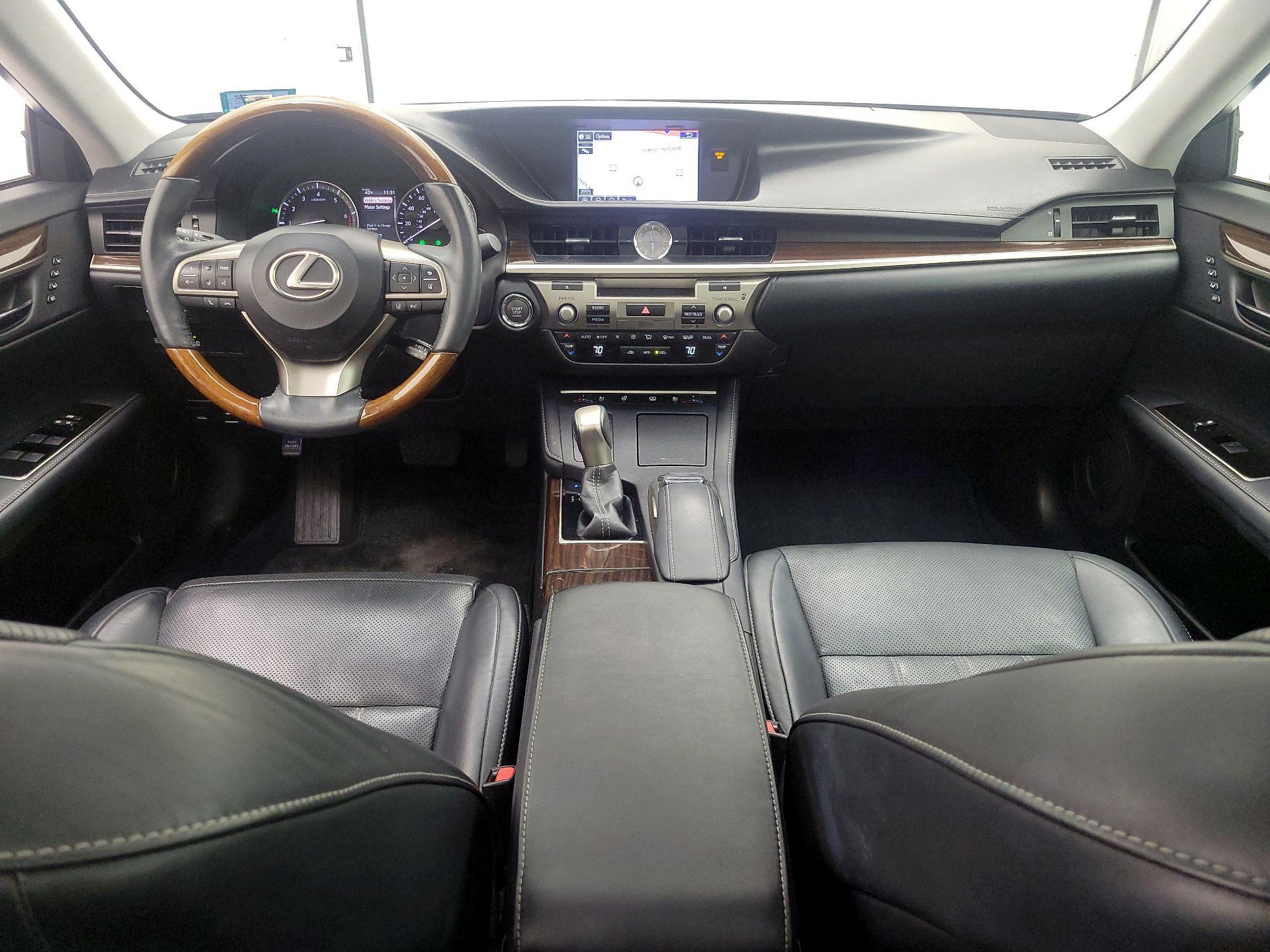 Thumbnail: 2016 Lexus ES - 9