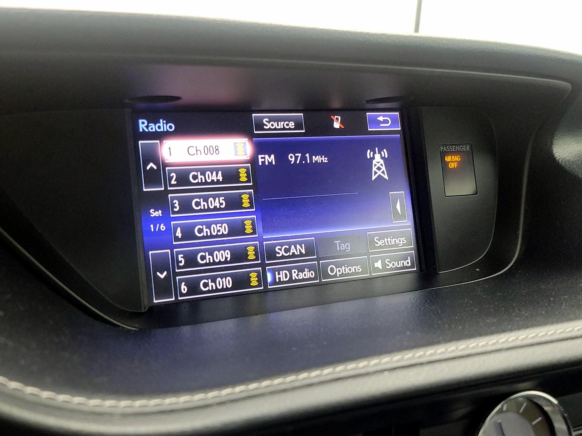 Thumbnail: 2016 Lexus ES - 16