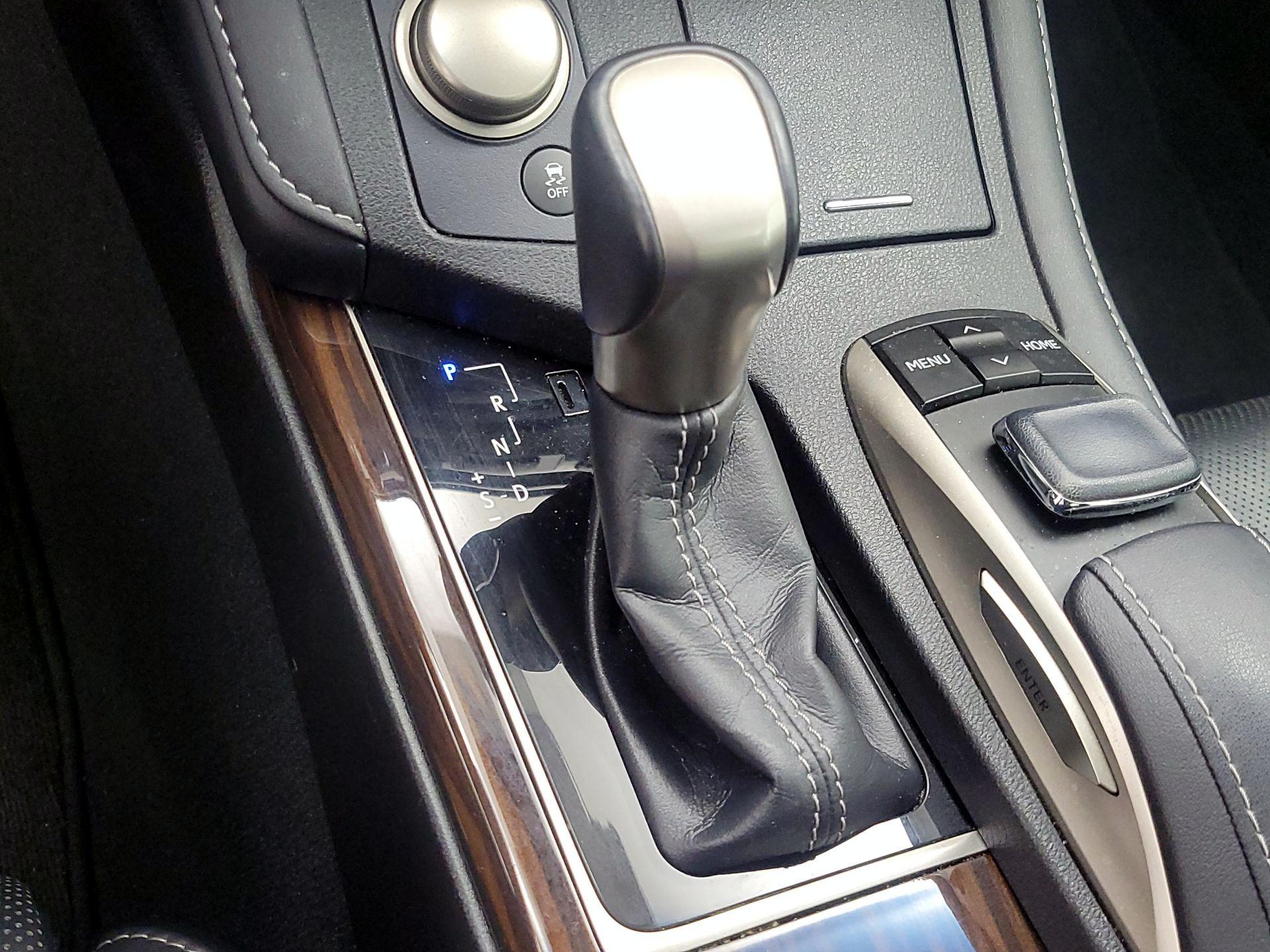 Thumbnail: 2016 Lexus ES - 18