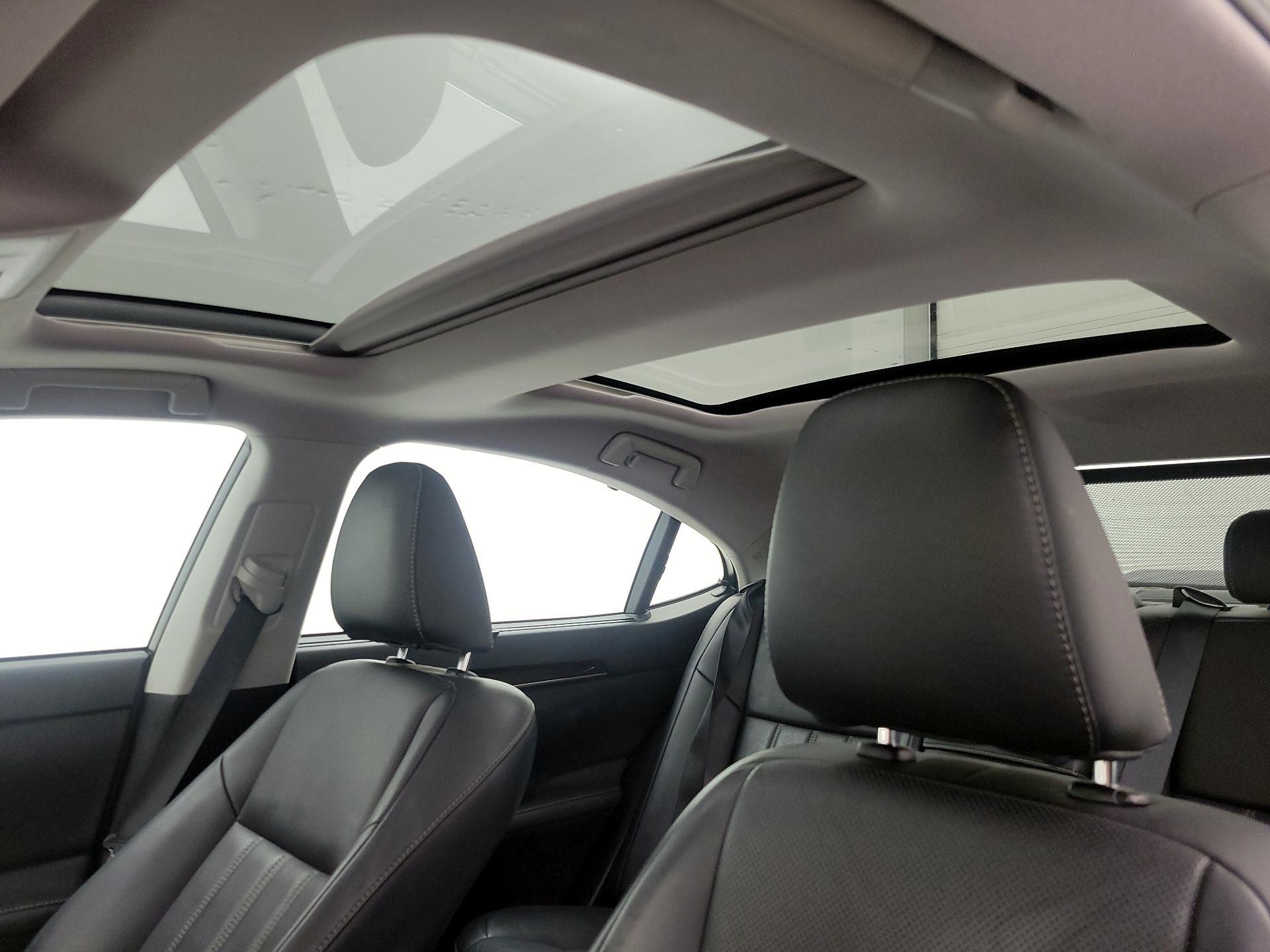 Thumbnail: 2016 Lexus ES - 20