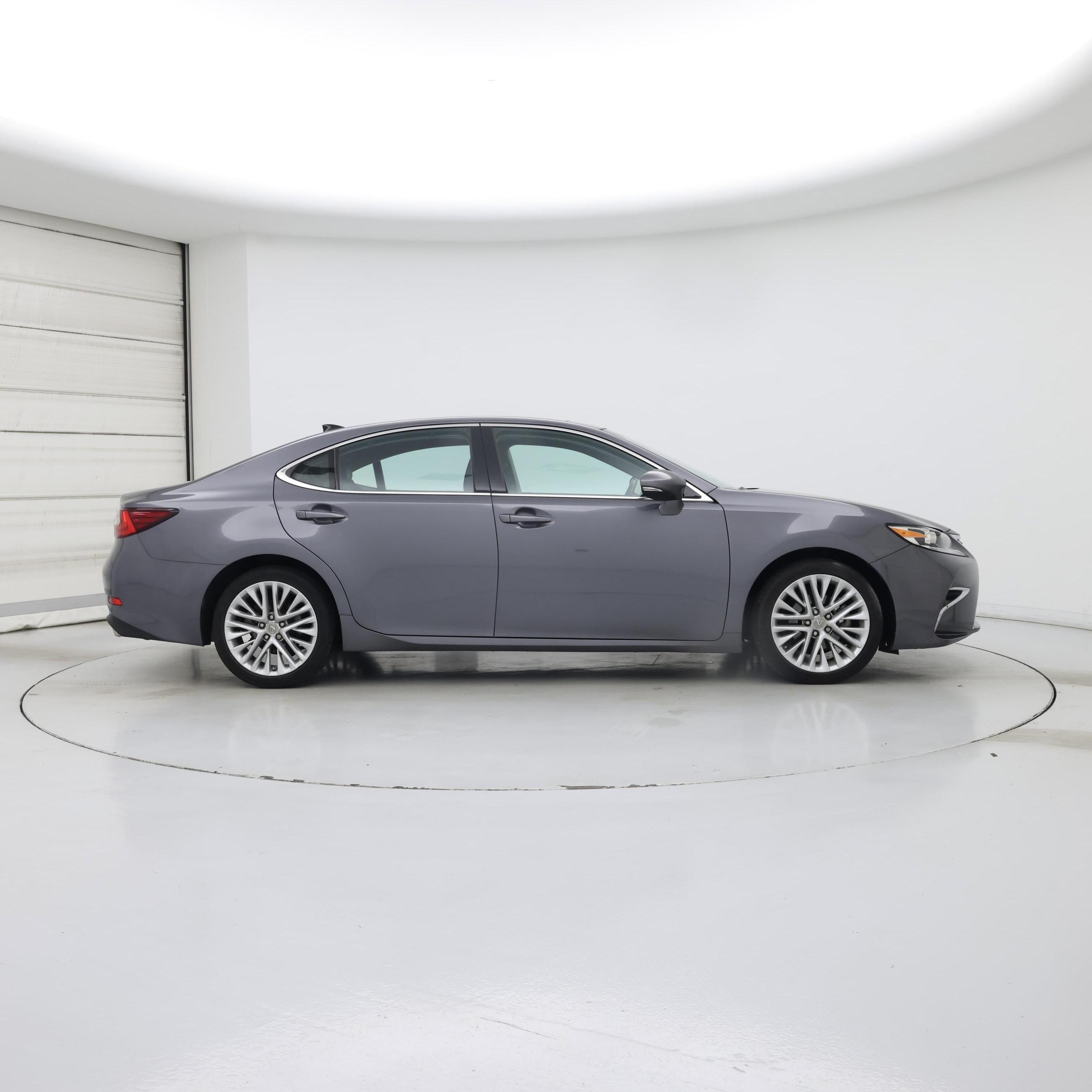 Thumbnail: 2016 Lexus ES - 7