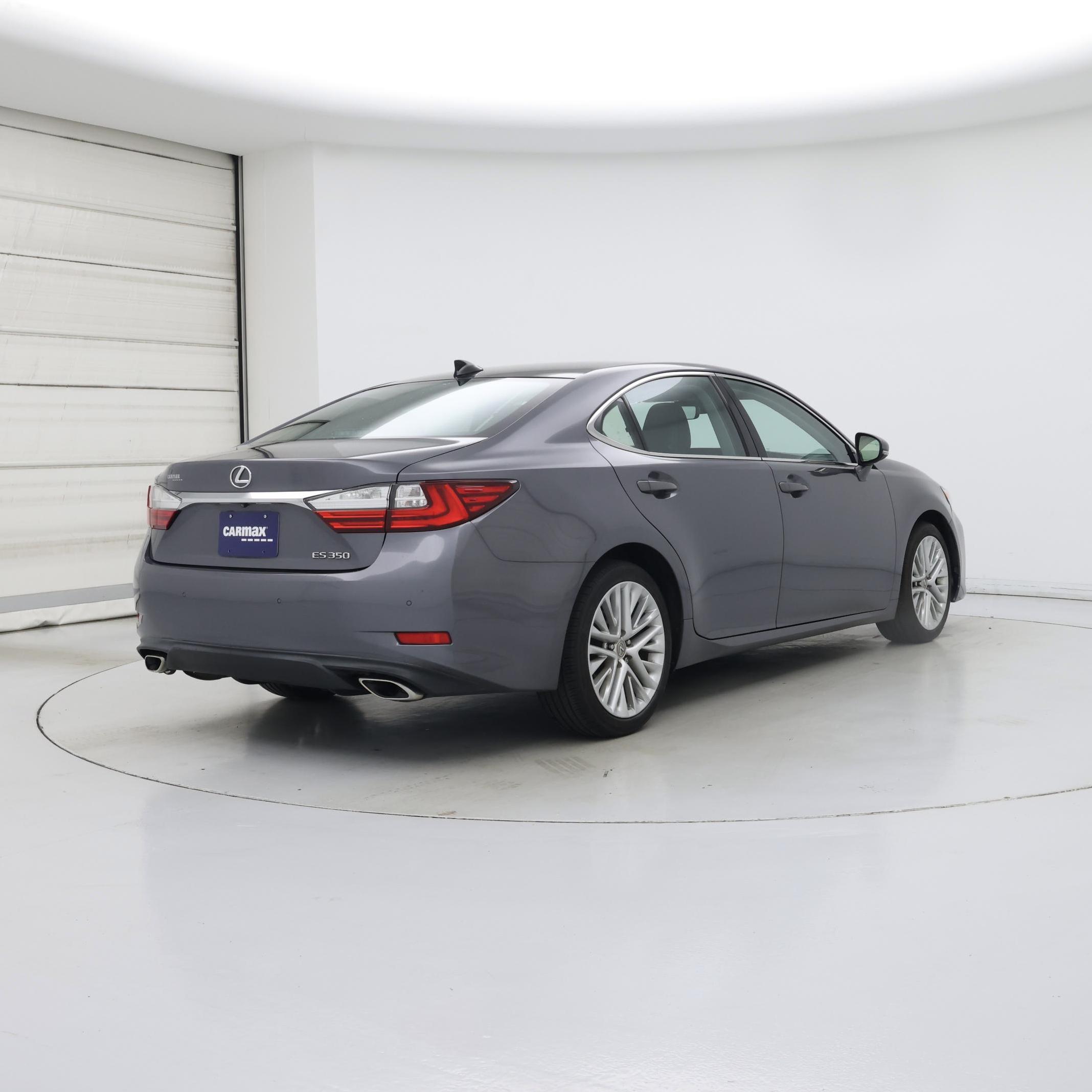Thumbnail: 2016 Lexus ES - 8