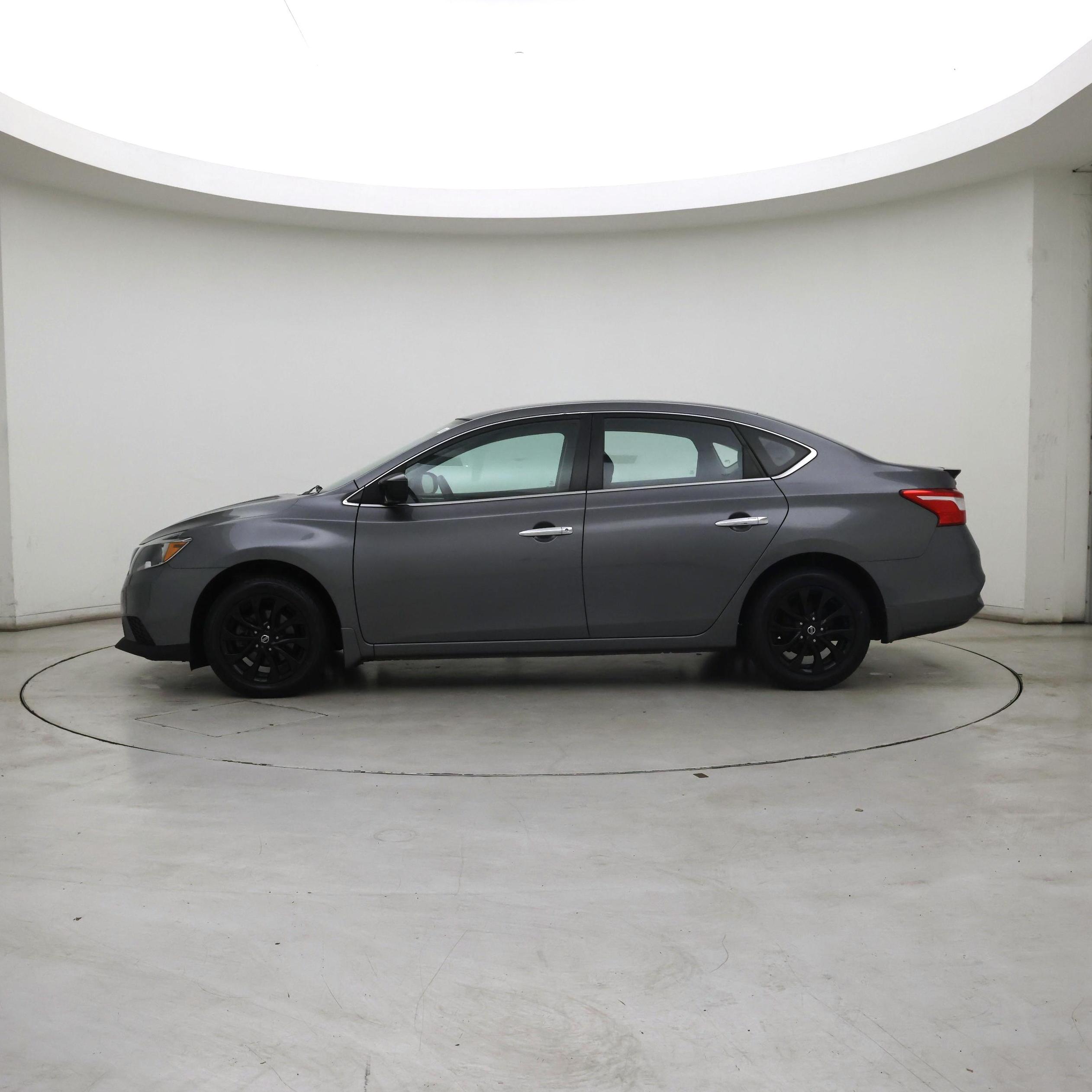 Thumbnail: 2018 Nissan Sentra - 3