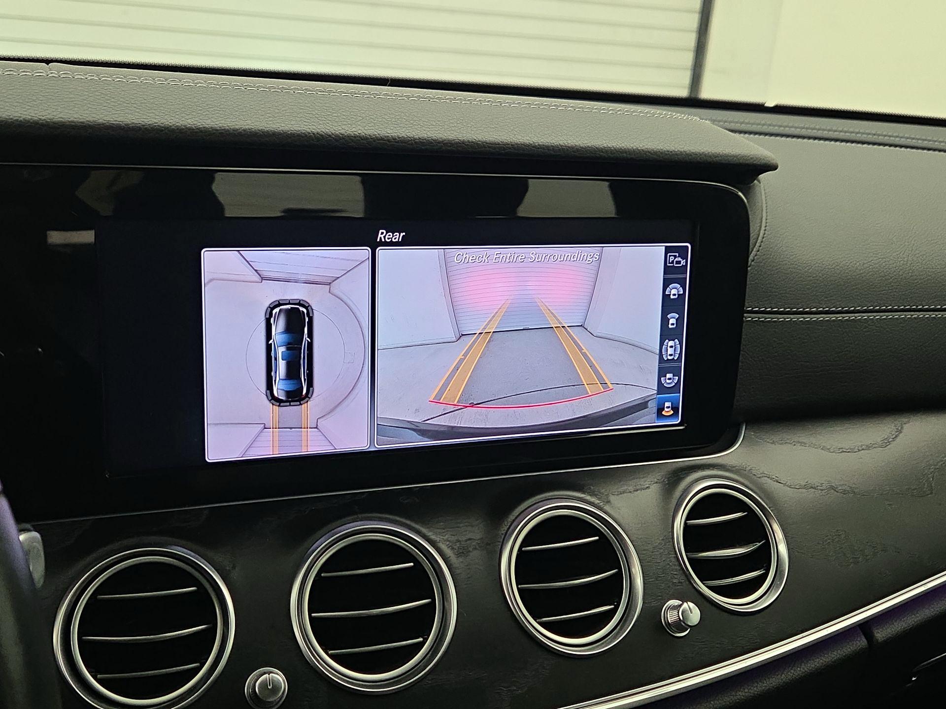 Thumbnail: 2019 Mercedes-Benz E-Class - 14