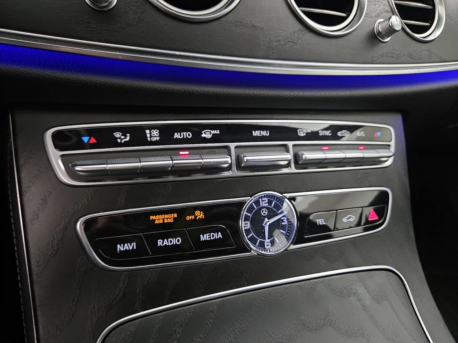 2019 Mercedes-Benz E-Class E300 - Photo 17