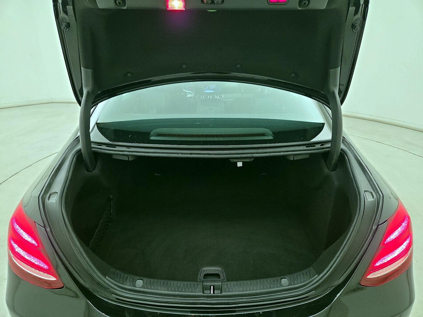 2019 Mercedes-Benz E-Class E300 - Photo 22