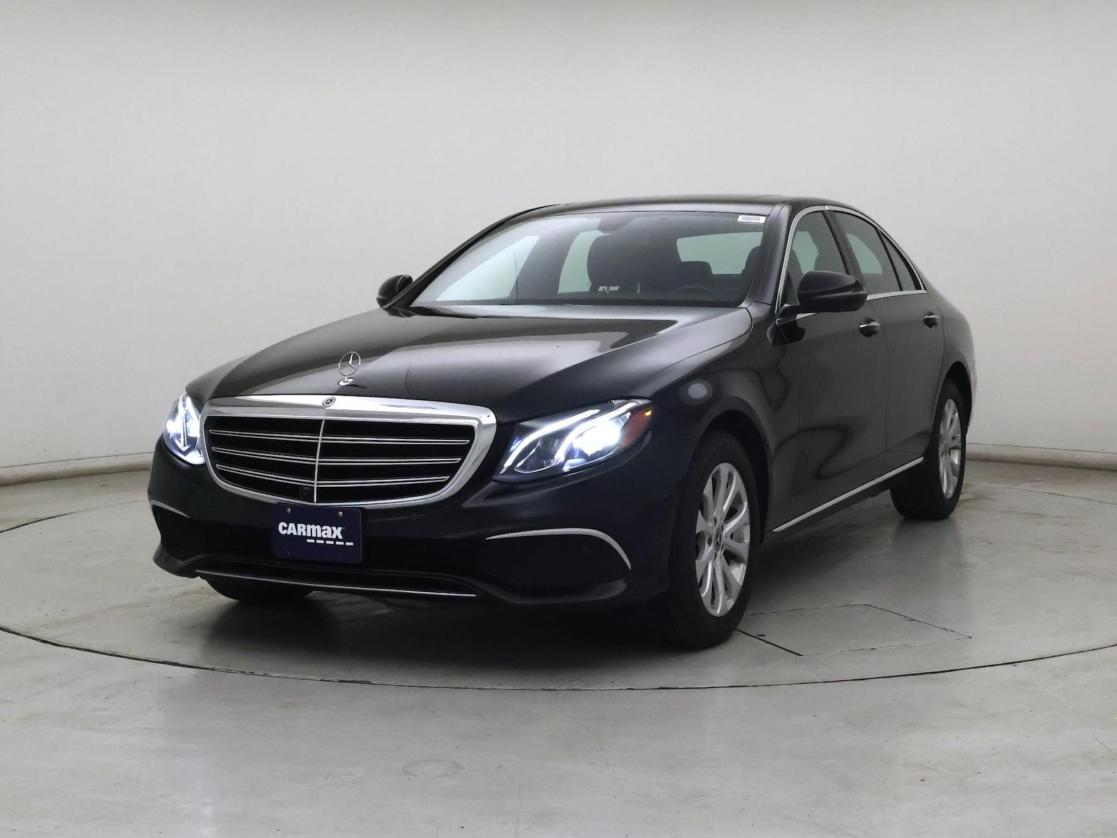 2019 Mercedes-Benz E-Class E300 - Photo 5