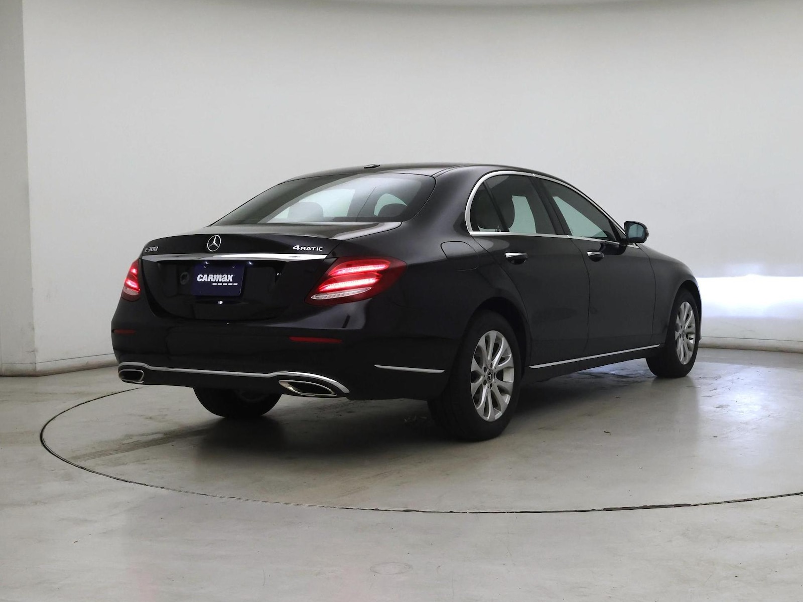 2019 Mercedes-Benz E-Class E300 - Photo 9
