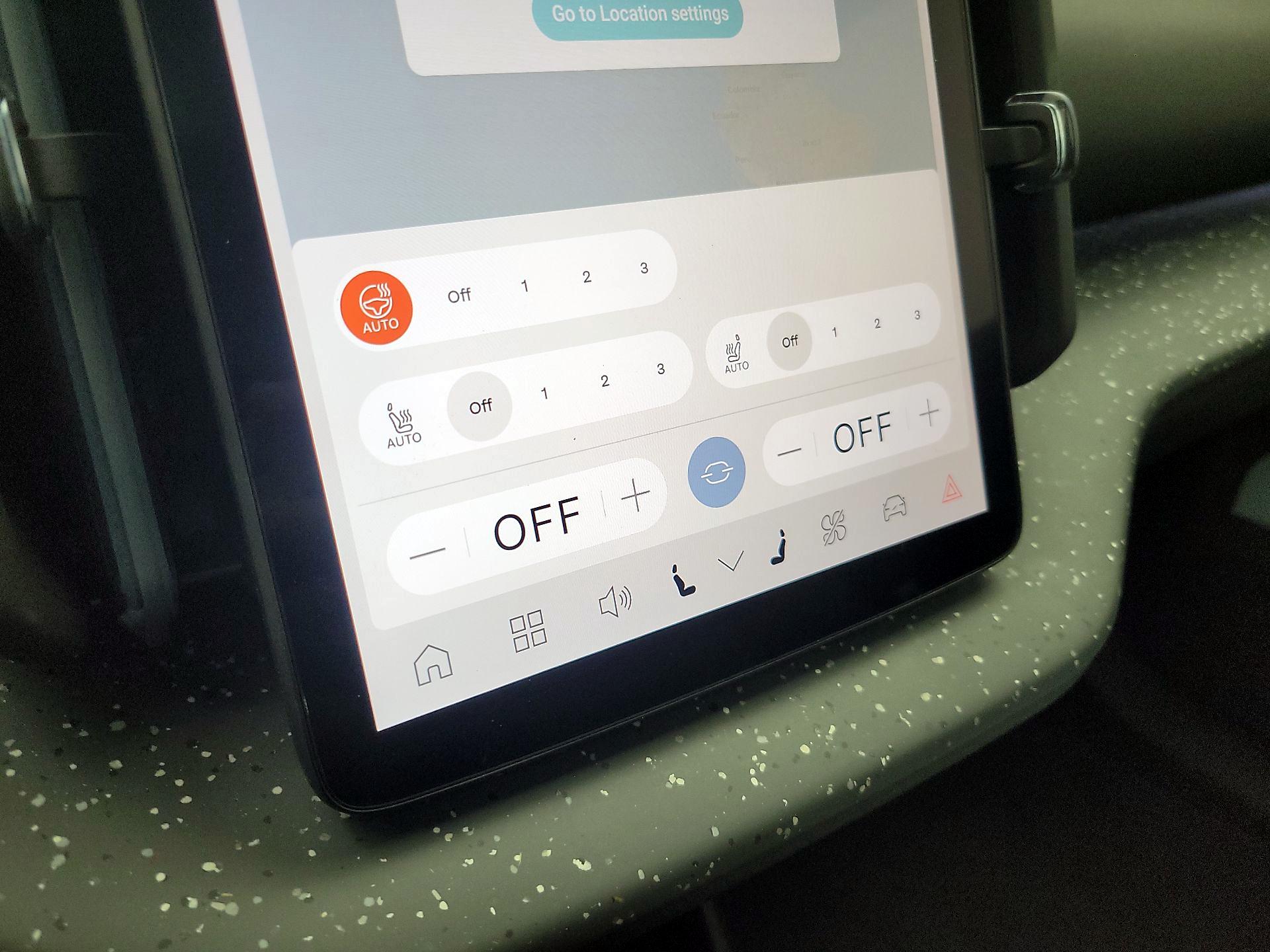 Thumbnail: 2025 Volvo EX30 - 16