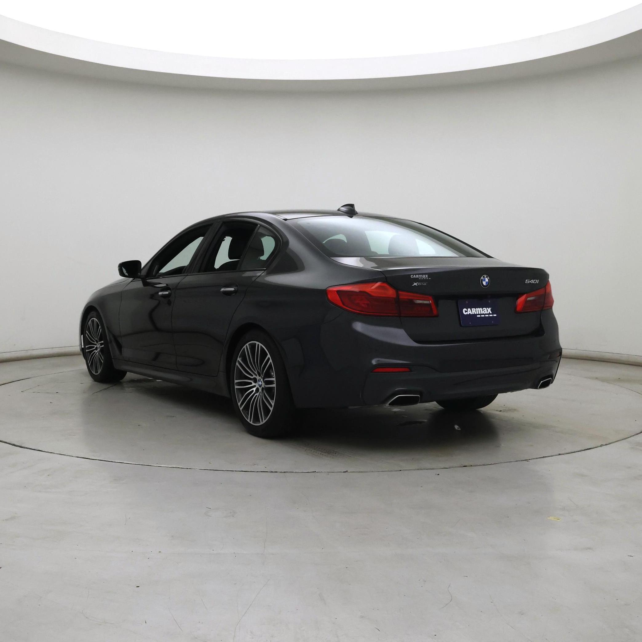 Thumbnail: 2018 BMW 5 Series - 2