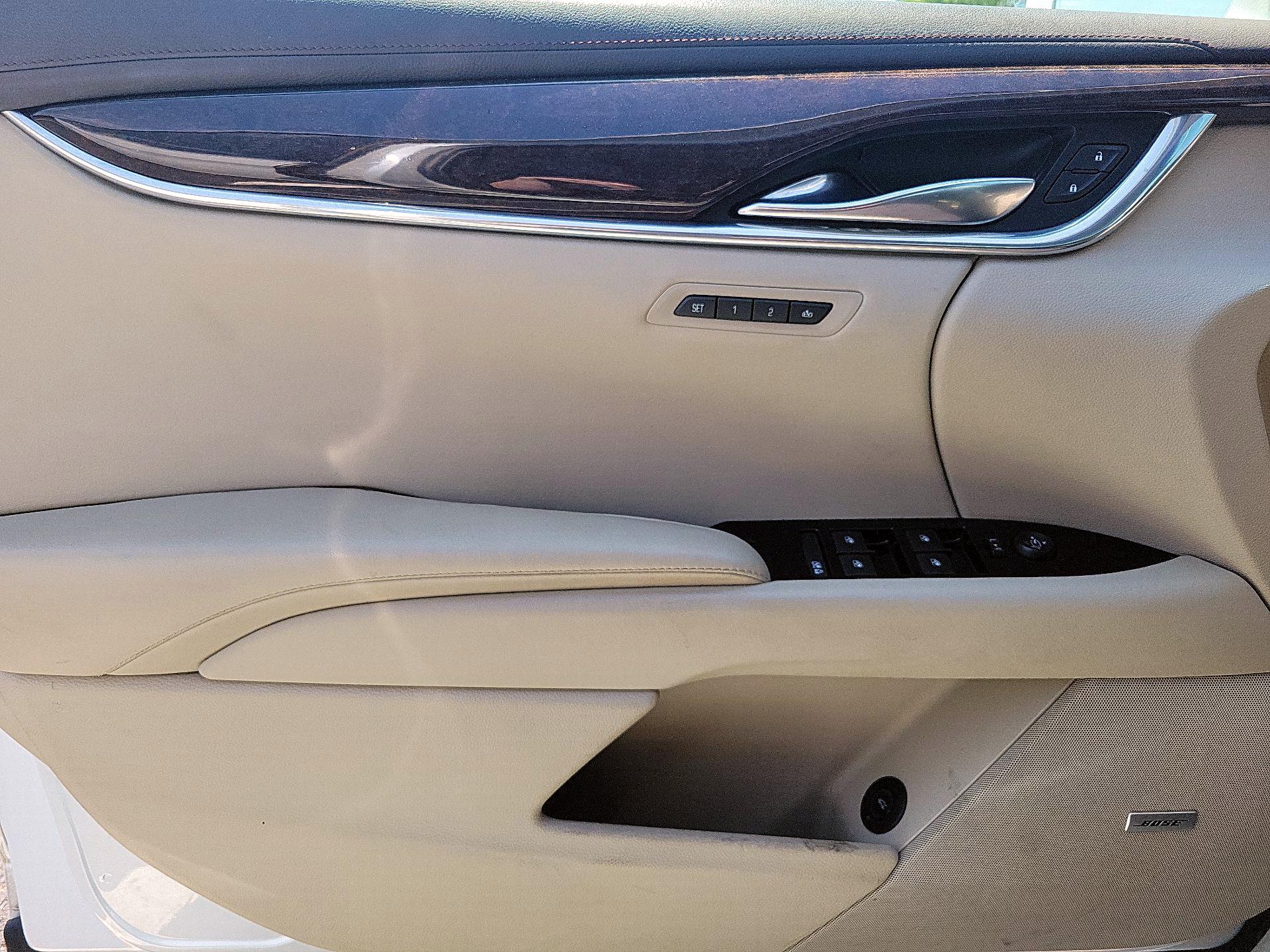 Thumbnail: 2016 Cadillac XTS - 10