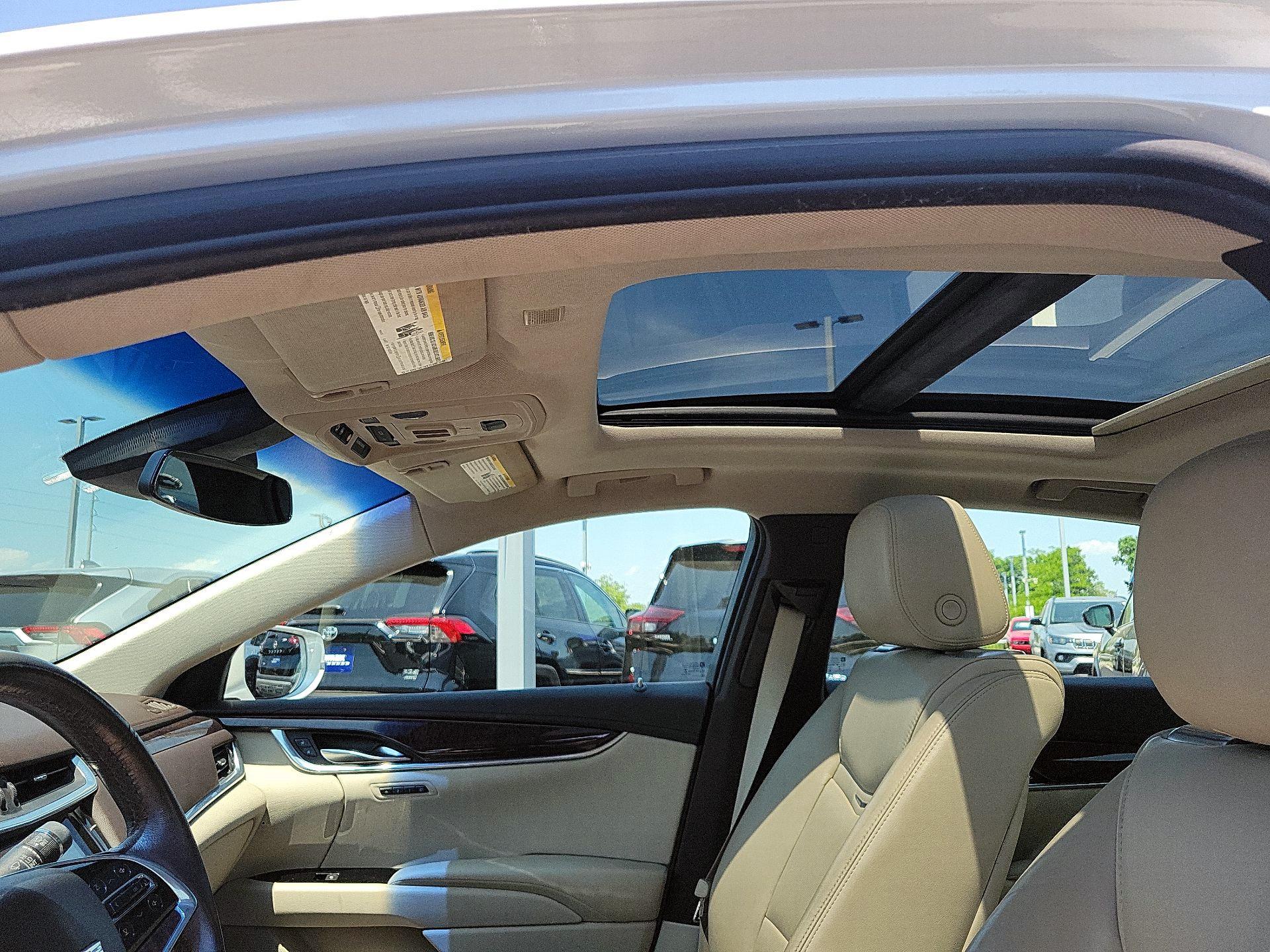 Thumbnail: 2016 Cadillac XTS - 17
