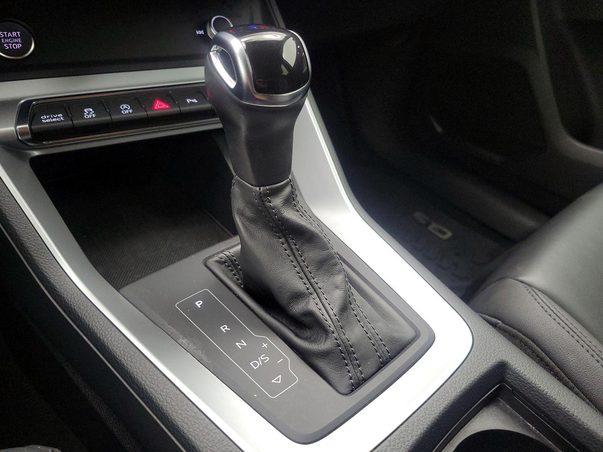 Thumbnail: 2020 Audi Q3 - 16