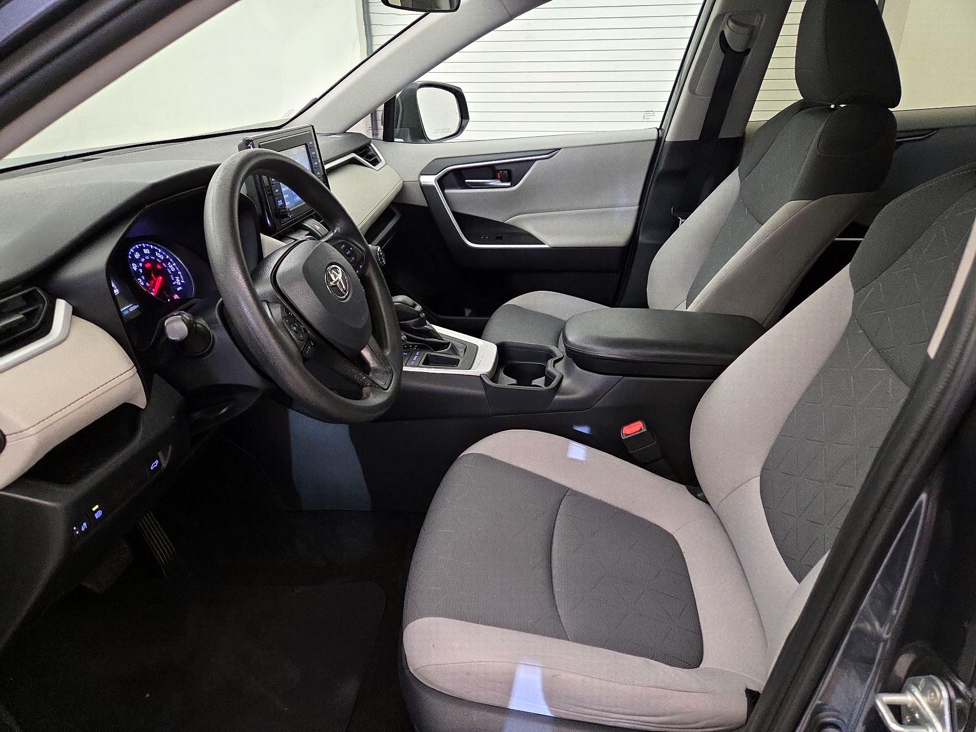 Thumbnail: 2020 Toyota RAV4 - 11