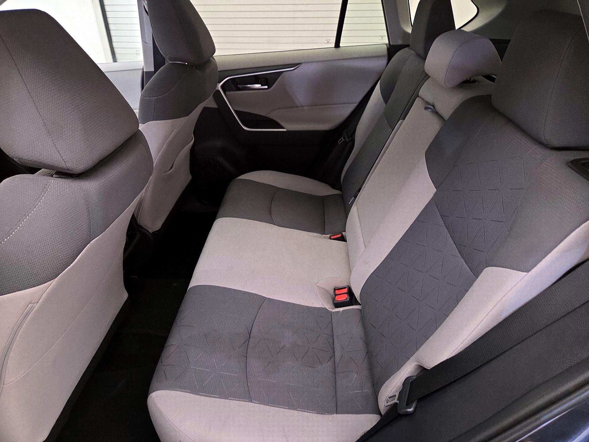 Thumbnail: 2020 Toyota RAV4 - 19